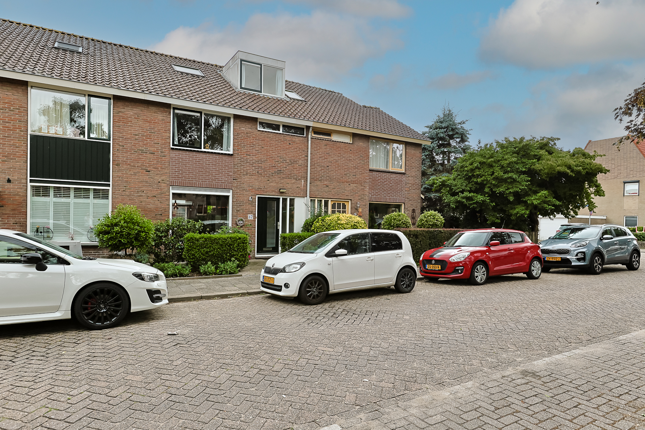 Eengezinswoning Tussenwoning Kerklaan 37, Koudekerk aan den Rijn