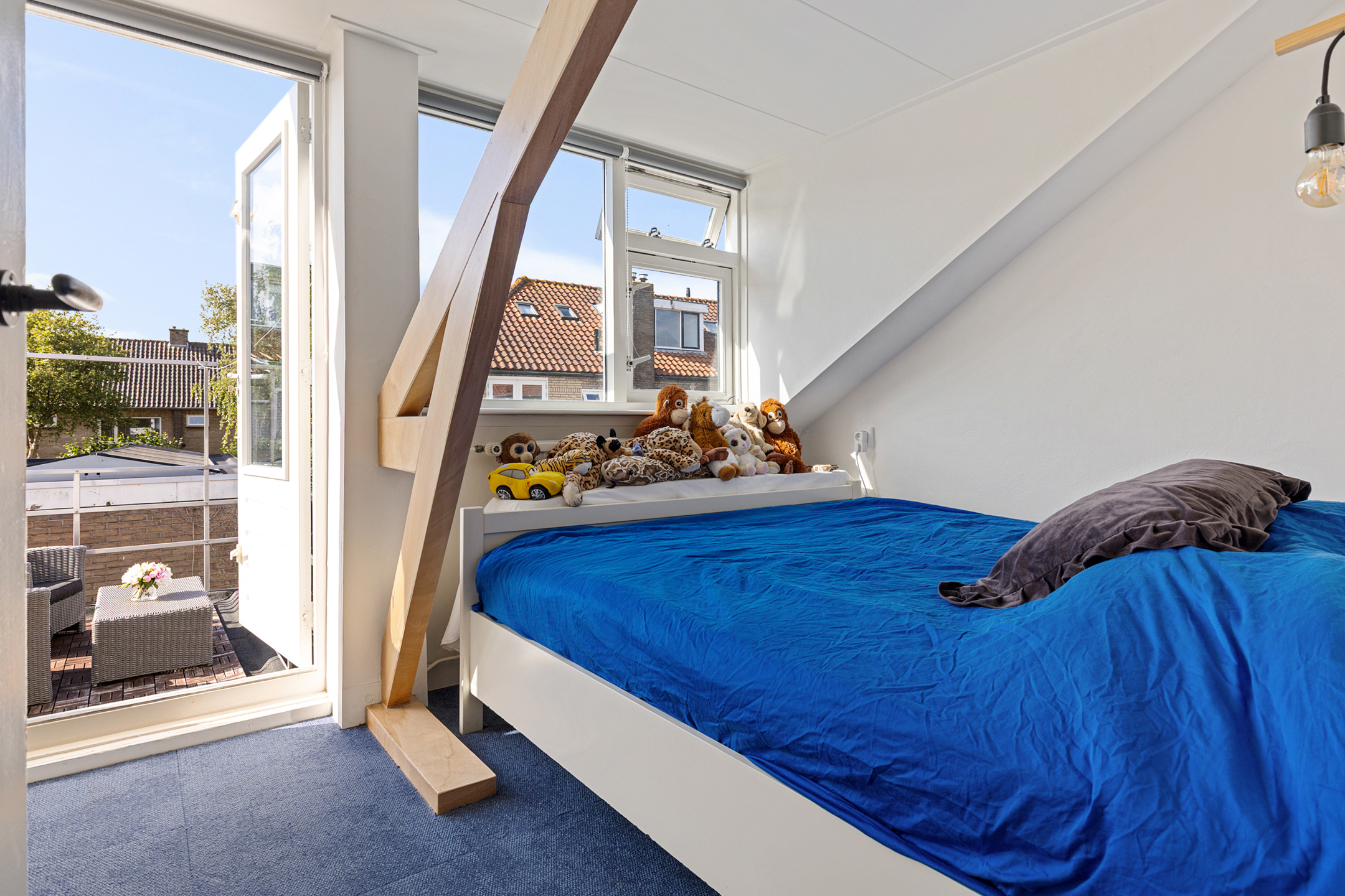 Eengezinswoning Tussenwoning Leliestraat 22, Alphen aan den Rijn