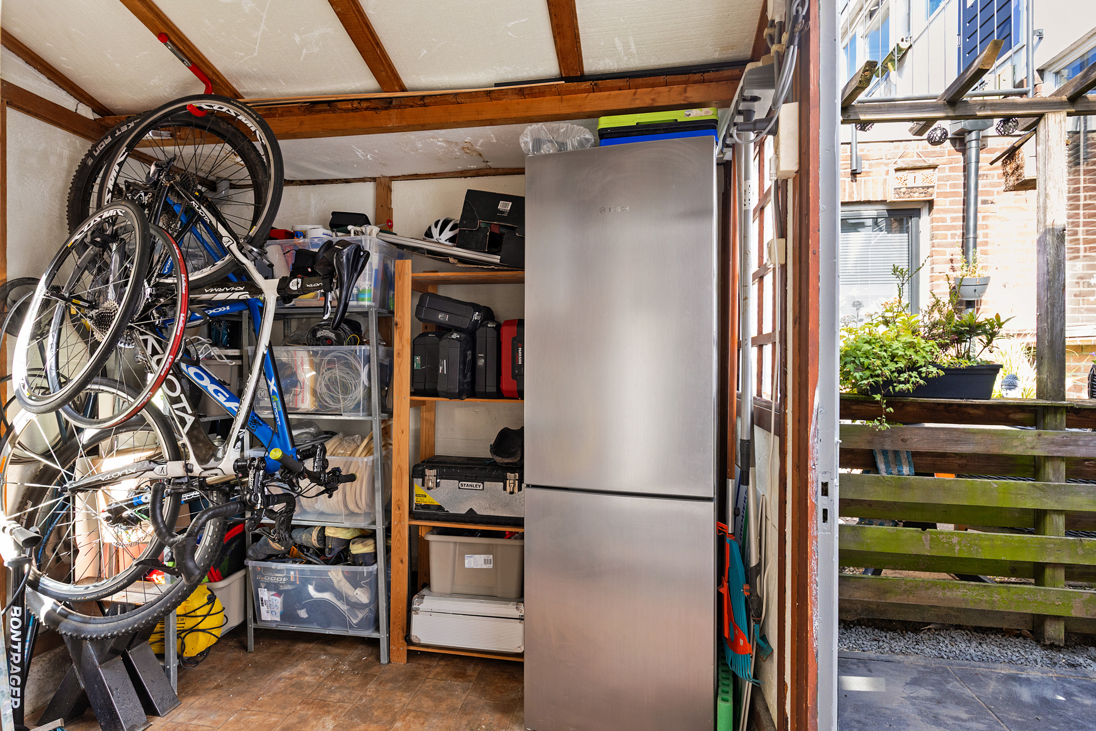 Eengezinswoning Tussenwoning Leliestraat 22, Alphen aan den Rijn