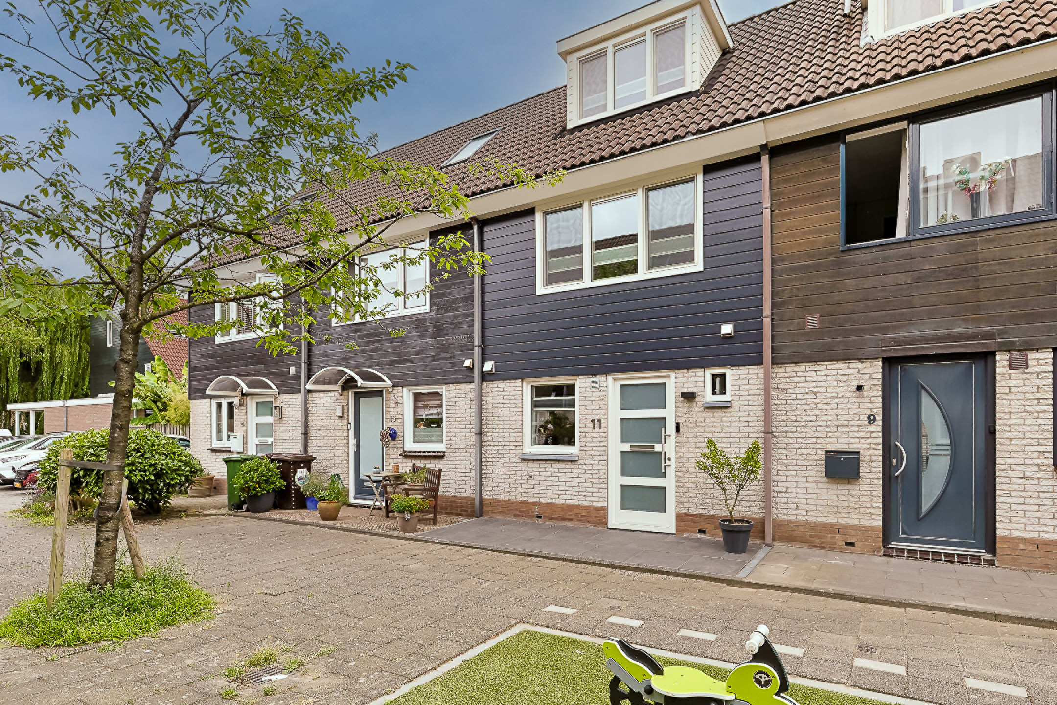 Eengezinswoning Tussenwoning Betsy Perkstraat 11, Alphen aan den Rijn