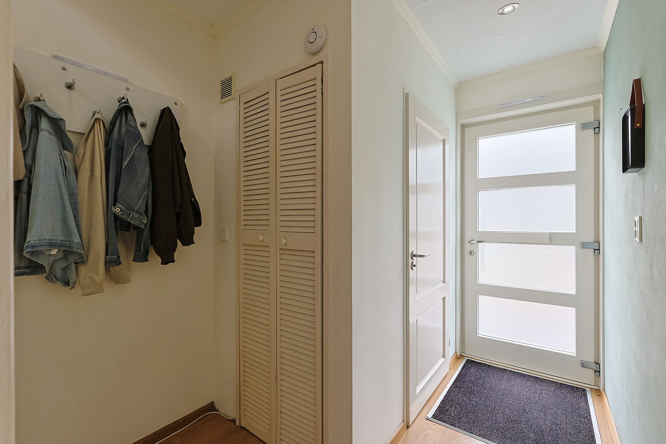 Eengezinswoning Tussenwoning Betsy Perkstraat 11, Alphen aan den Rijn