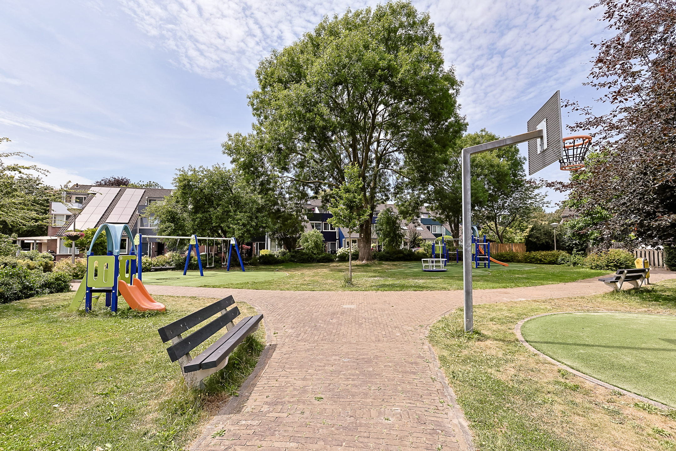 Eengezinswoning Geschakelde woning De Tas 16, Koudekerk aan den Rijn