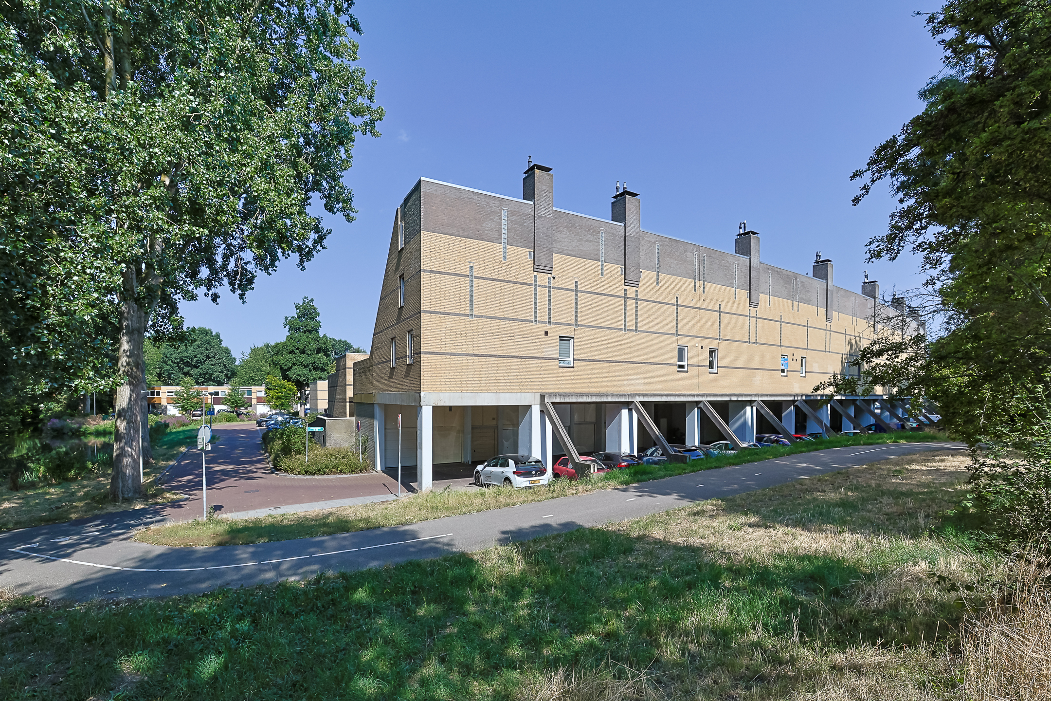 Eengezinswoning Tussenwoning Leeuwenburg 73, Alphen aan den Rijn