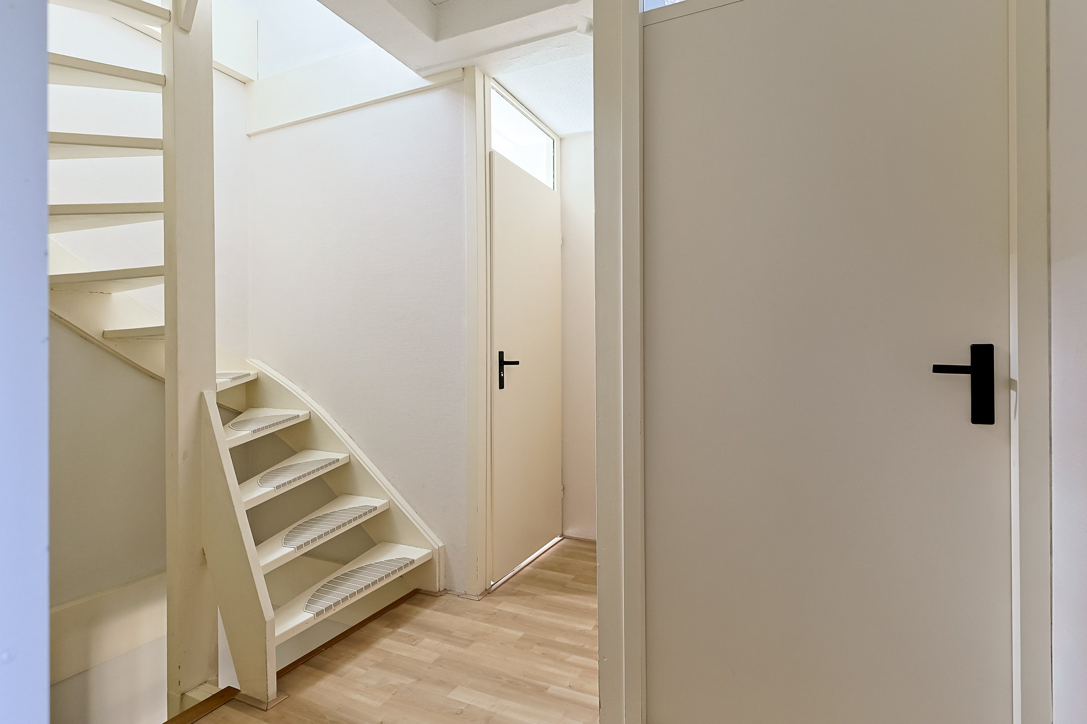 Eengezinswoning Tussenwoning Leeuwenburg 73, Alphen aan den Rijn