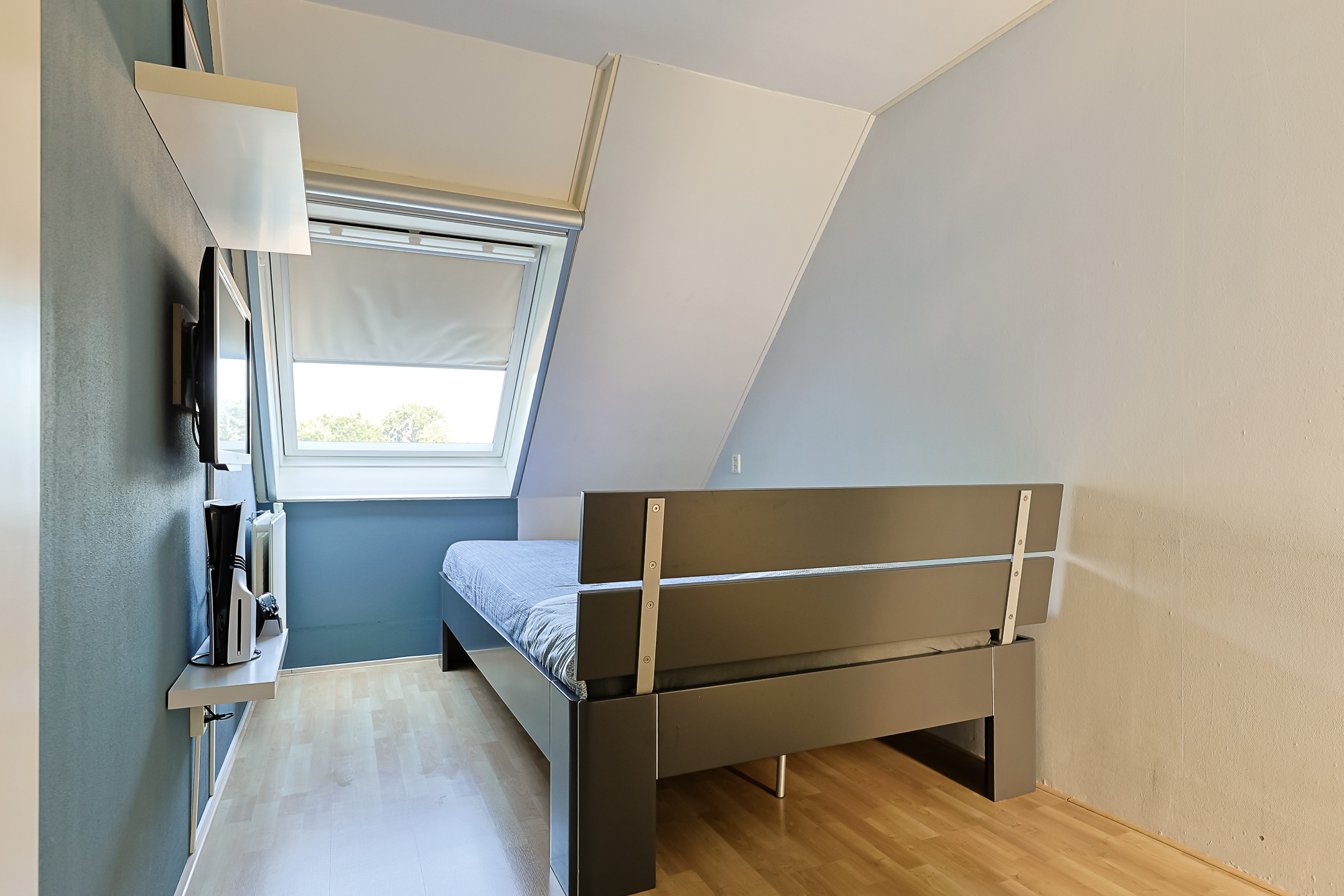 Eengezinswoning Tussenwoning Leeuwenburg 73, Alphen aan den Rijn