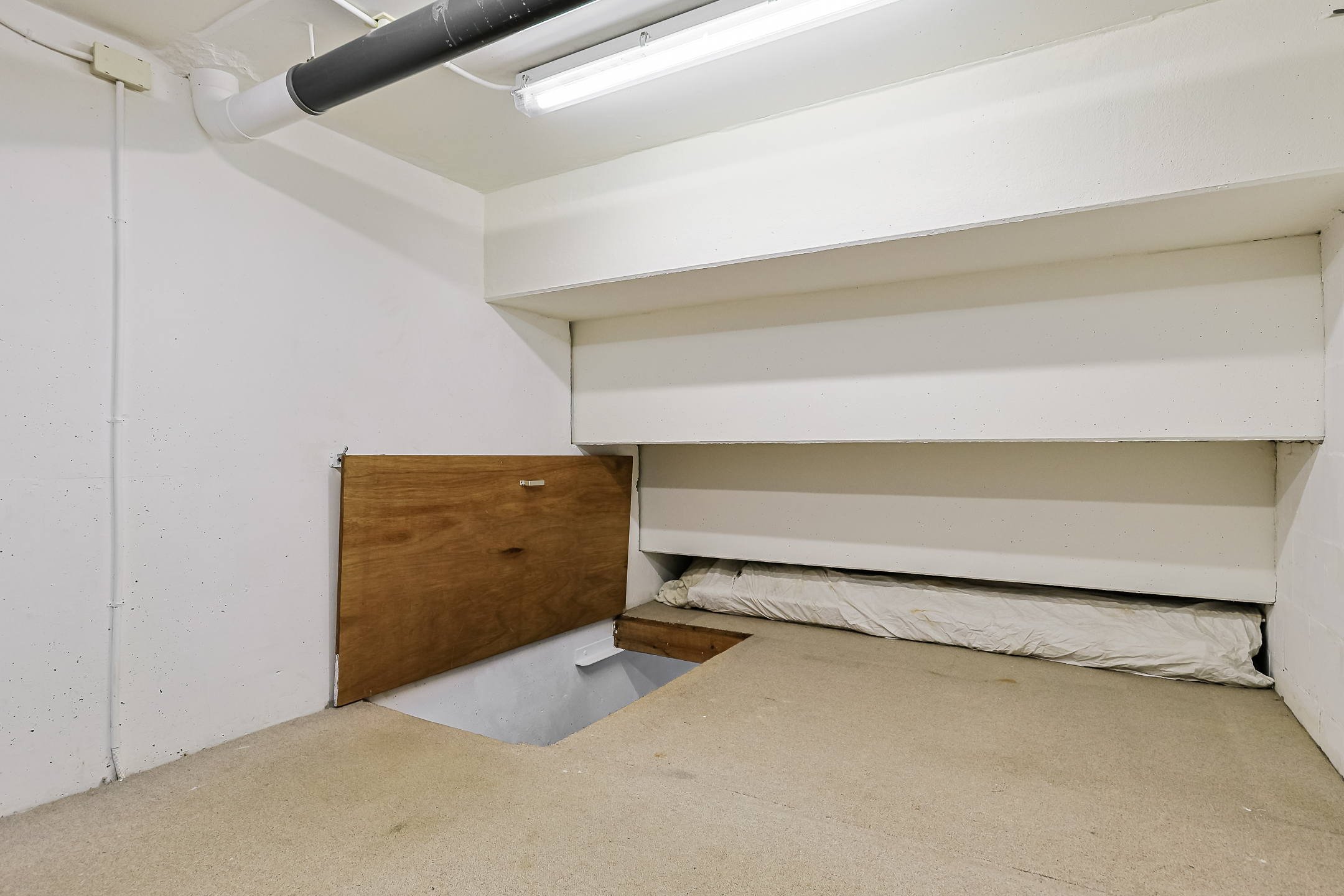 Eengezinswoning Tussenwoning Leeuwenburg 73, Alphen aan den Rijn