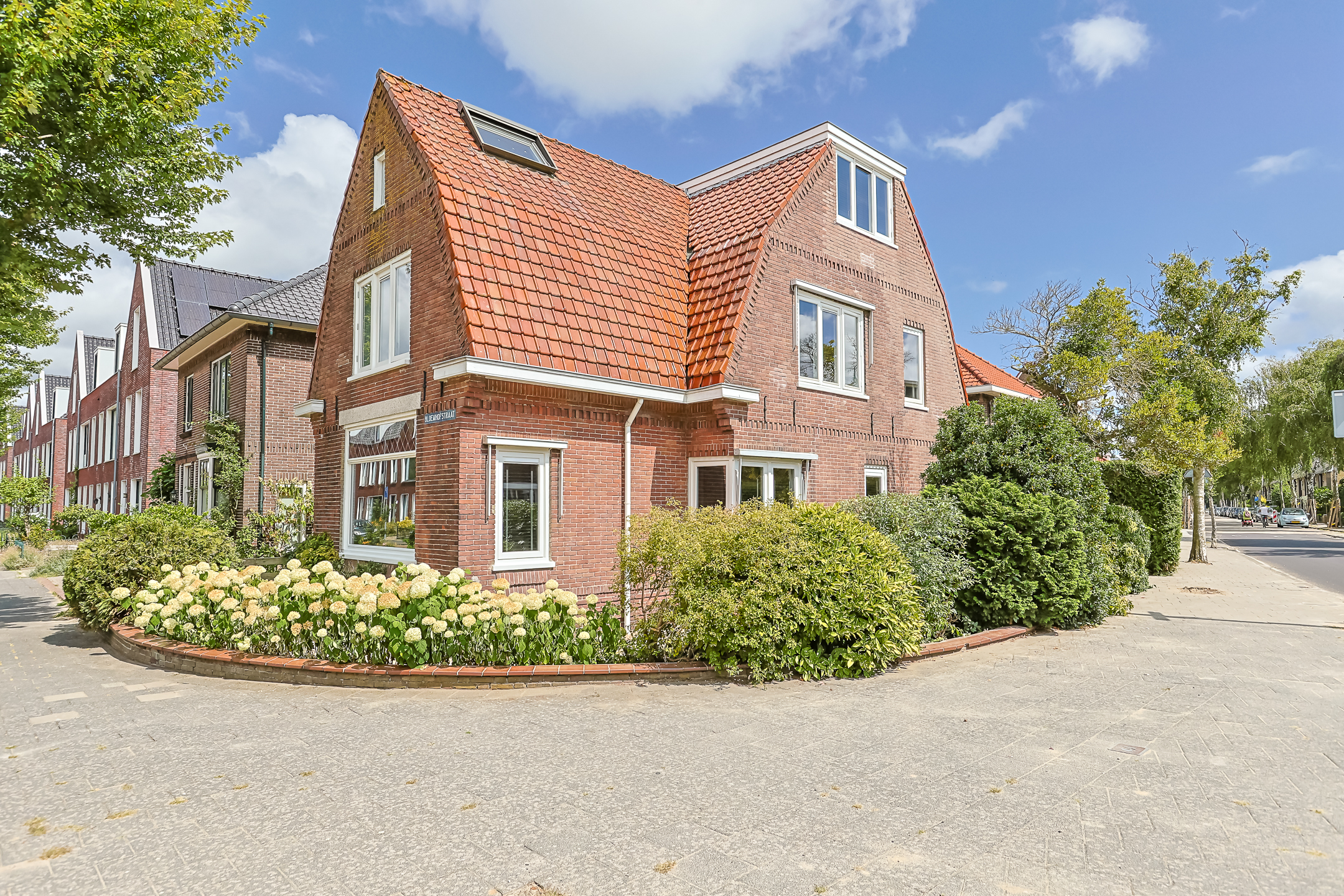 Eengezinswoning Vrijstaande woning Bloemhofstraat 2A, Alphen aan den Rijn