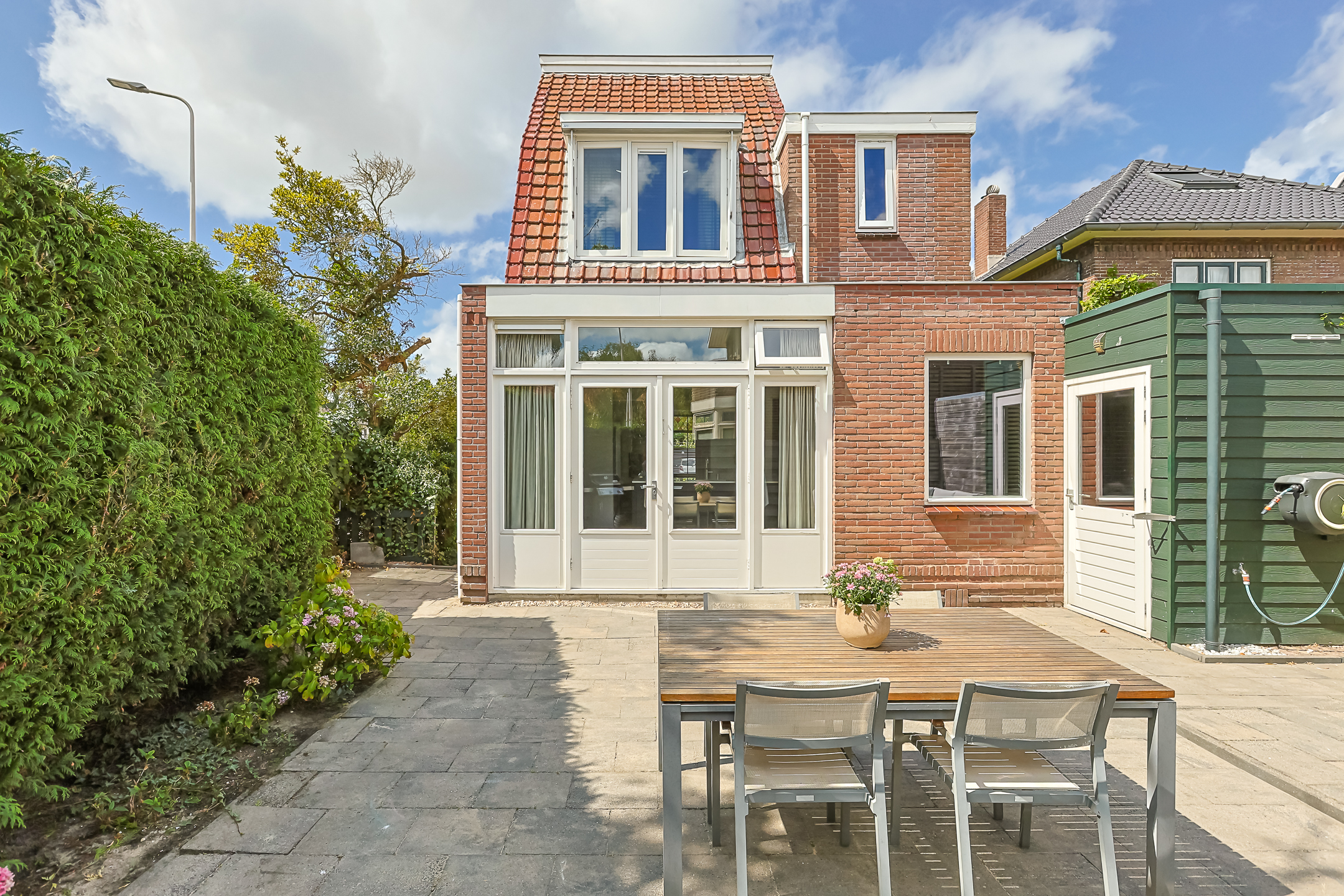 Eengezinswoning Vrijstaande woning Bloemhofstraat 2A, Alphen aan den Rijn