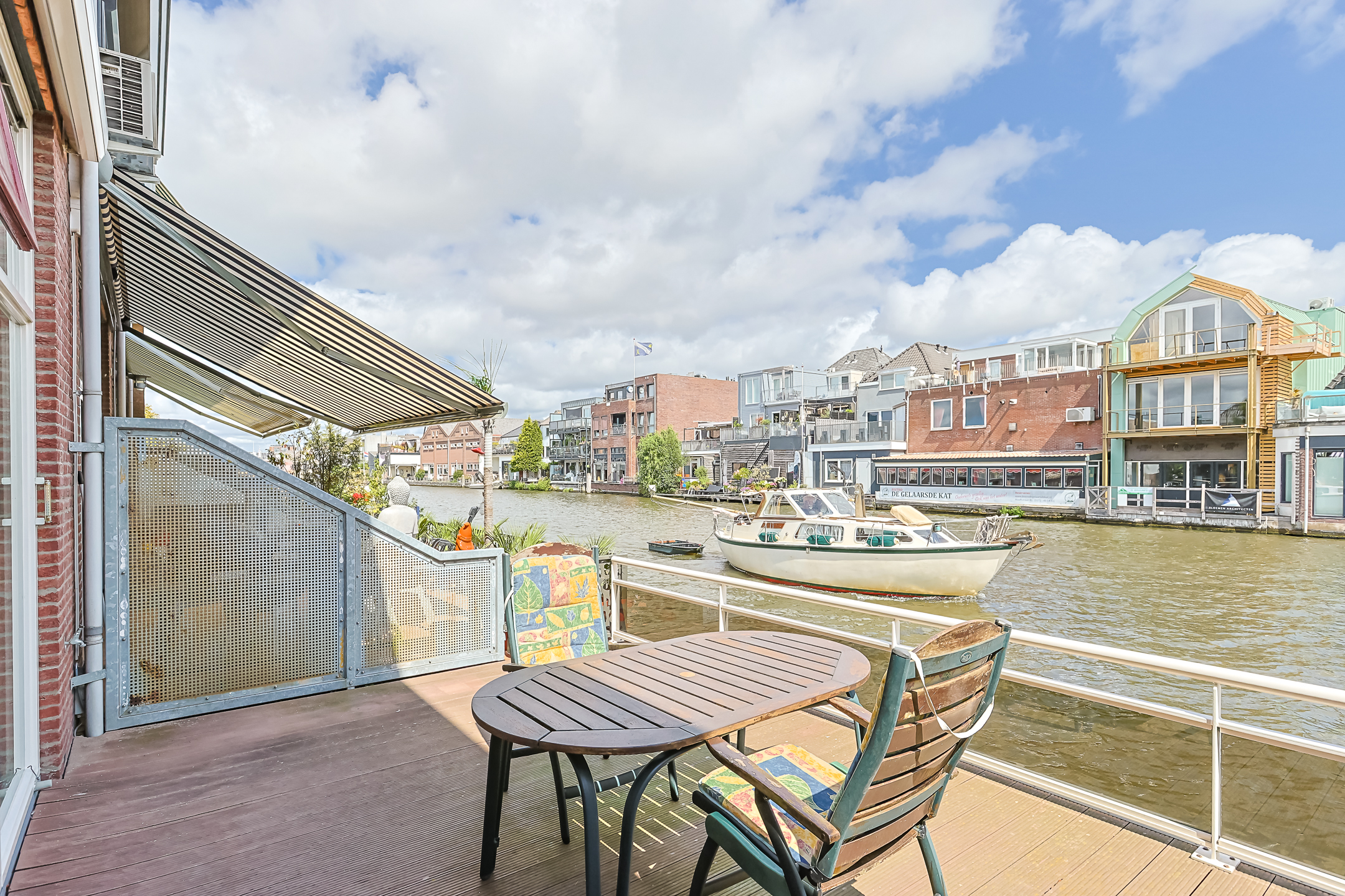 Eengezinswoning Tussenwoning Sint Maartenstraat 12, Alphen aan den Rijn