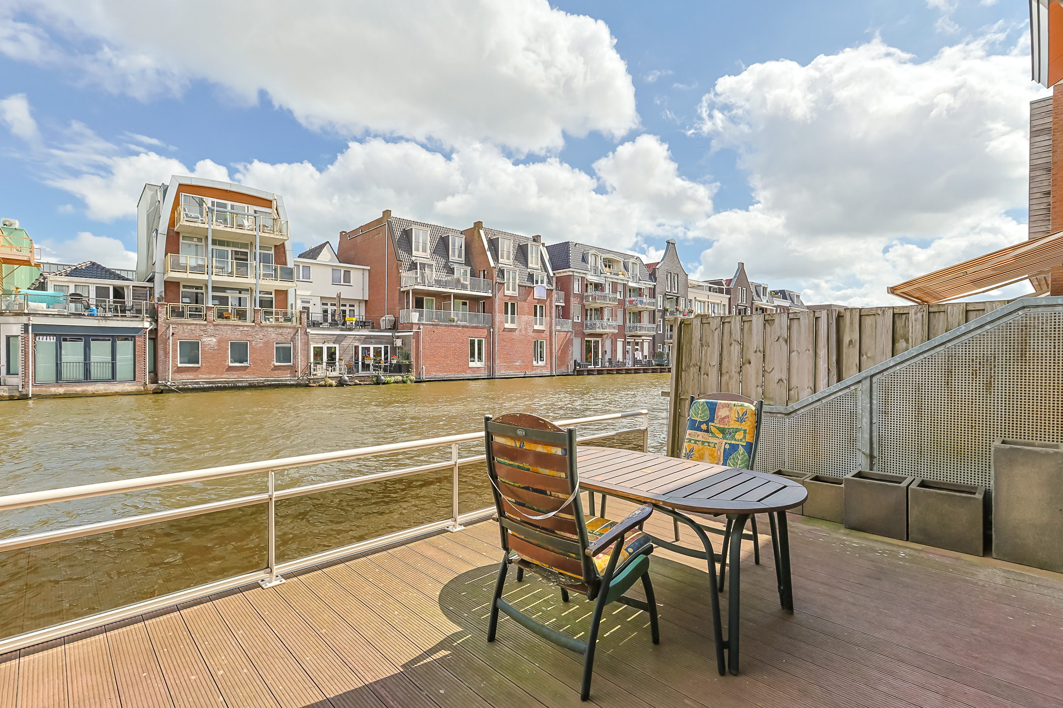 Eengezinswoning Tussenwoning Sint Maartenstraat 12, Alphen aan den Rijn