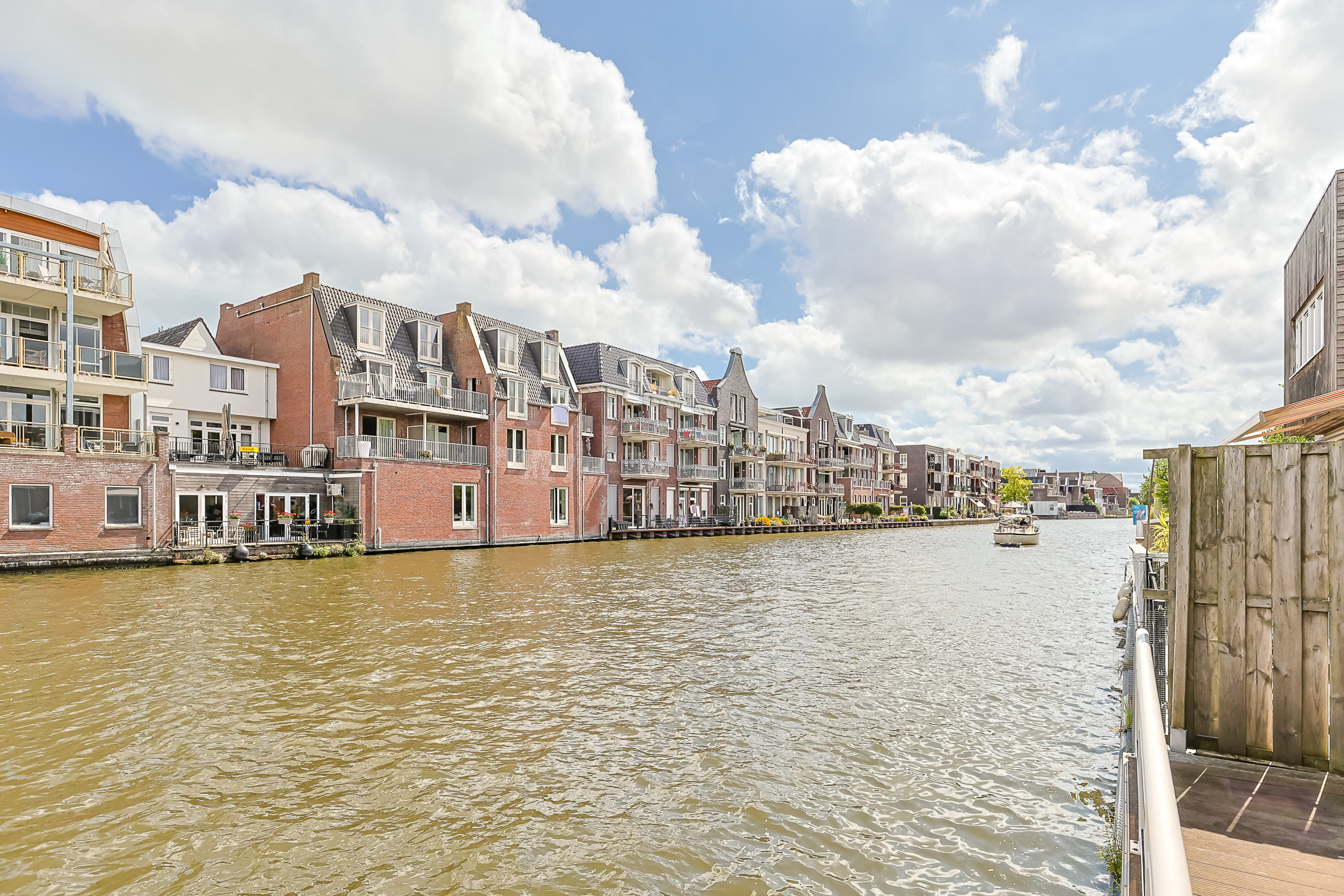 Eengezinswoning Tussenwoning Sint Maartenstraat 12, Alphen aan den Rijn