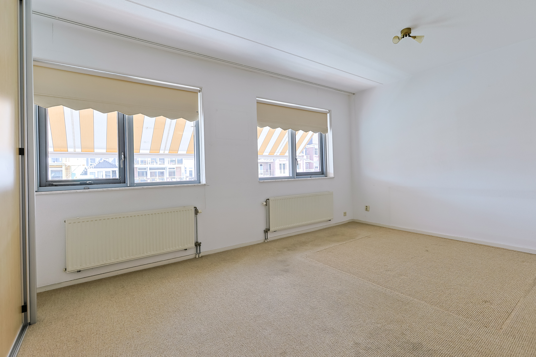 Eengezinswoning Tussenwoning Sint Maartenstraat 12, Alphen aan den Rijn