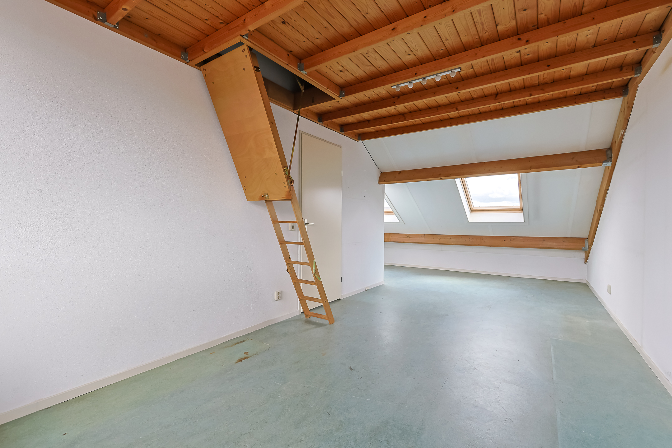 Eengezinswoning Tussenwoning Sint Maartenstraat 12, Alphen aan den Rijn