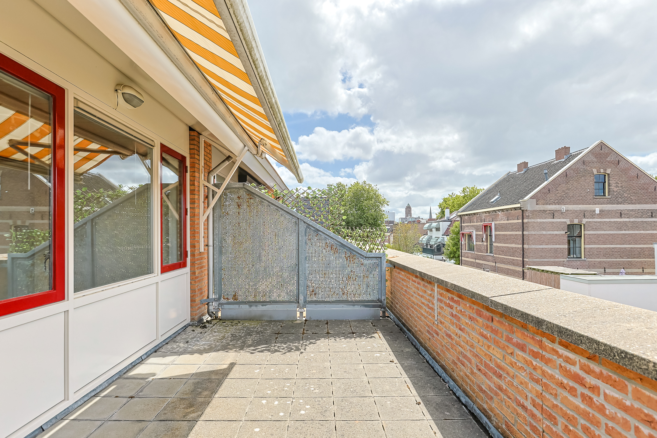 Eengezinswoning Tussenwoning Sint Maartenstraat 12, Alphen aan den Rijn