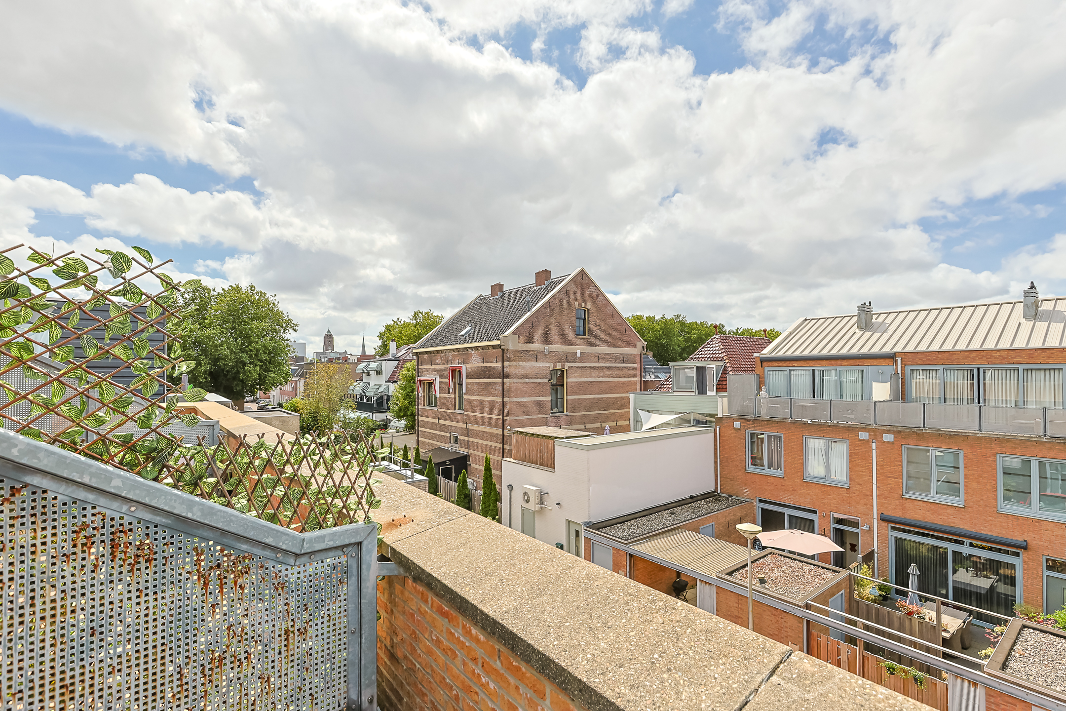 Eengezinswoning Tussenwoning Sint Maartenstraat 12, Alphen aan den Rijn