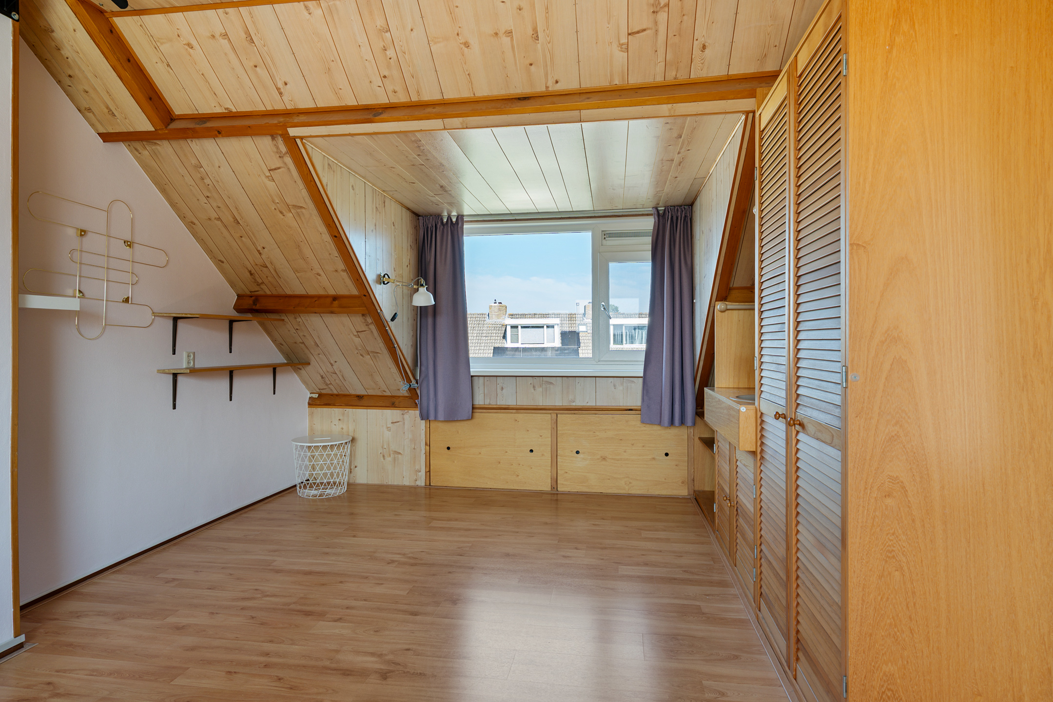 Eengezinswoning Tussenwoning Van Woudeweg 28, Woubrugge