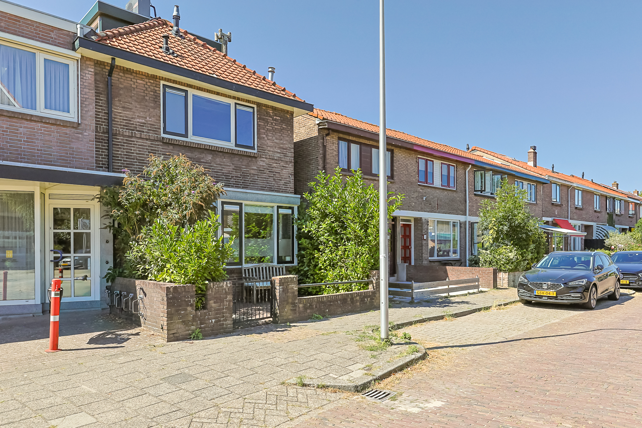 Eengezinswoning Hoekwoning Hortensiastraat 1A, Alphen aan den Rijn