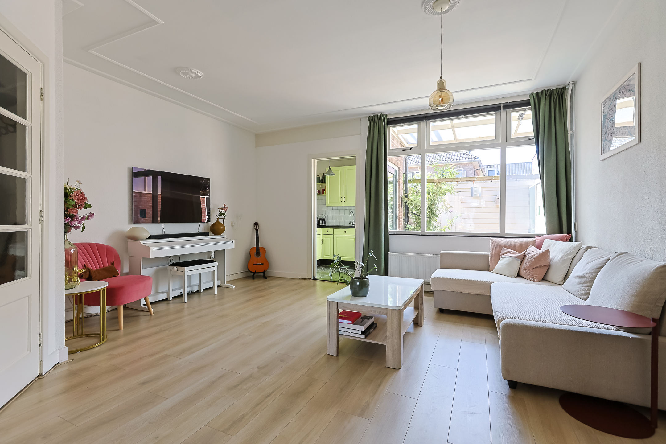 Eengezinswoning Hoekwoning Hortensiastraat 1A, Alphen aan den Rijn