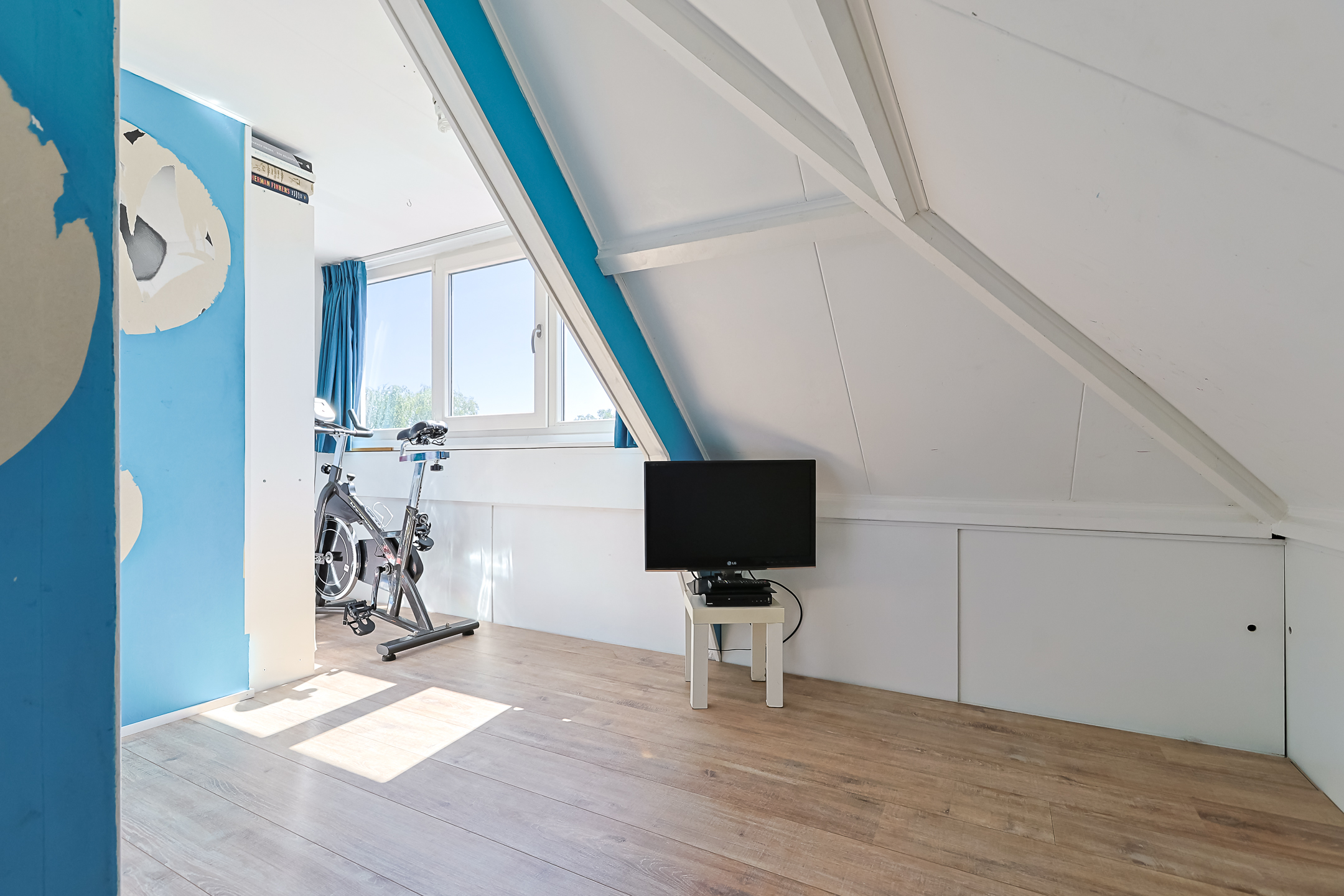 Eengezinswoning Hoekwoning Hortensiastraat 1A, Alphen aan den Rijn