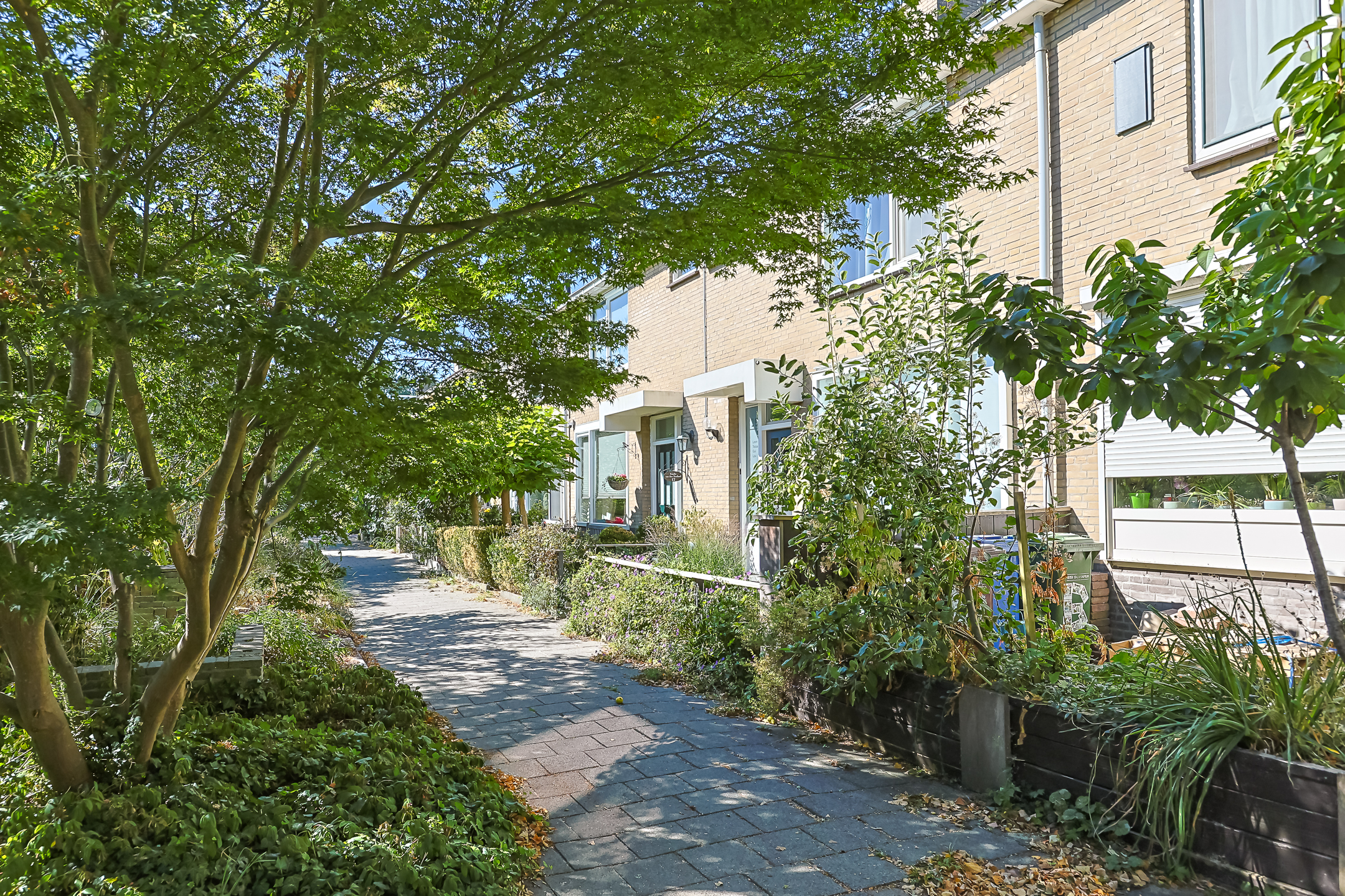 Eengezinswoning Tussenwoning Bremstraat 15, Alphen aan den Rijn