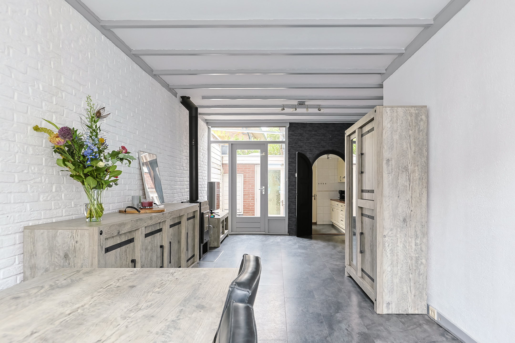 Eengezinswoning Tussenwoning Leliestraat 8, Alphen aan den Rijn