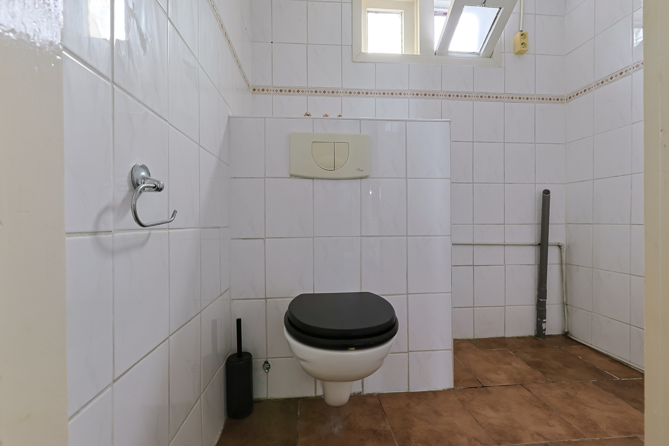 Eengezinswoning Tussenwoning Leliestraat 8, Alphen aan den Rijn