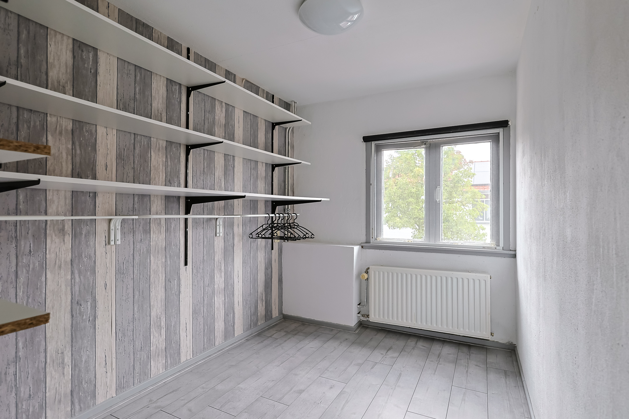 Eengezinswoning Tussenwoning Leliestraat 8, Alphen aan den Rijn