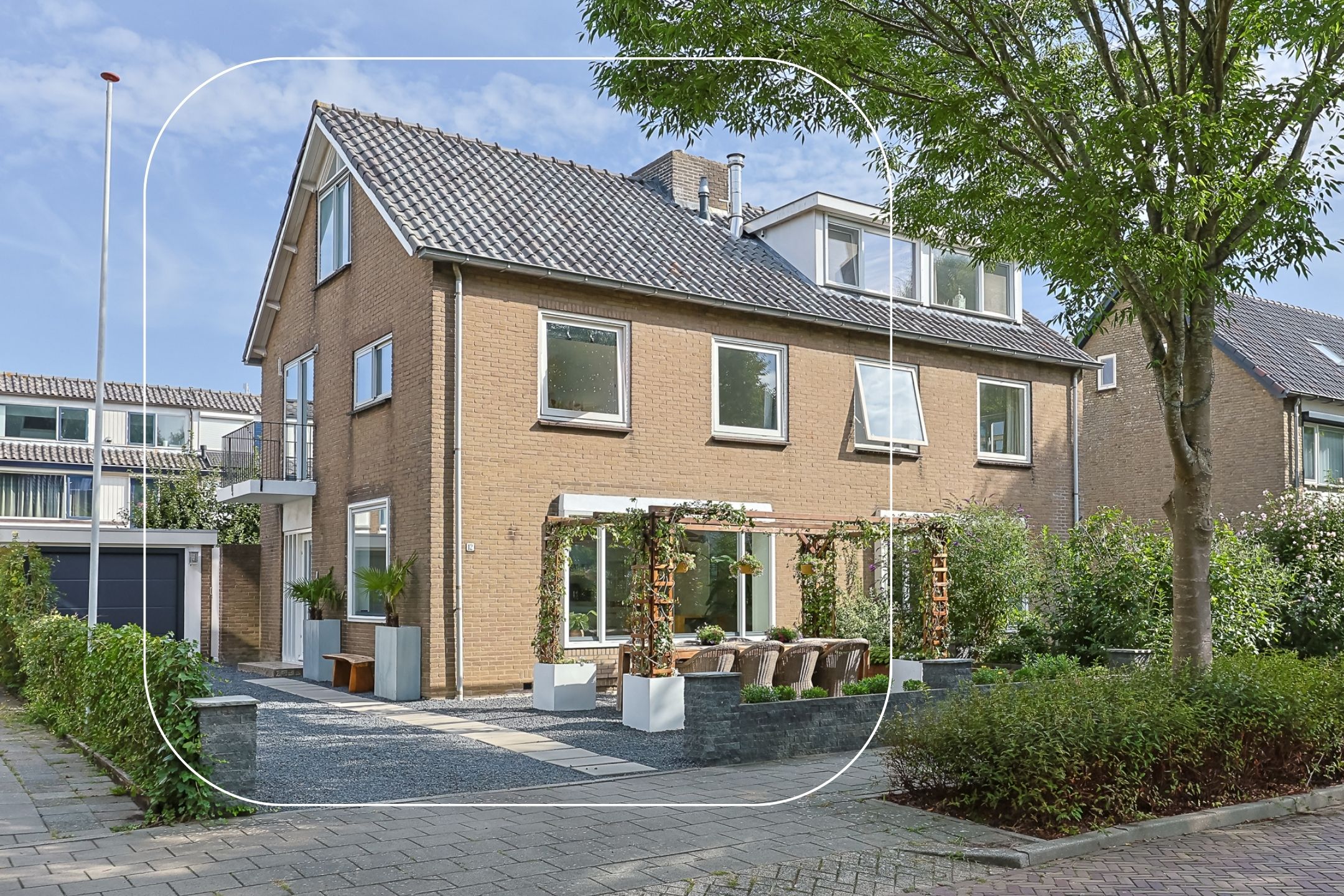 Eengezinswoning Geschakelde woning Anna Van Burenlaan 12, Alphen aan den Rijn