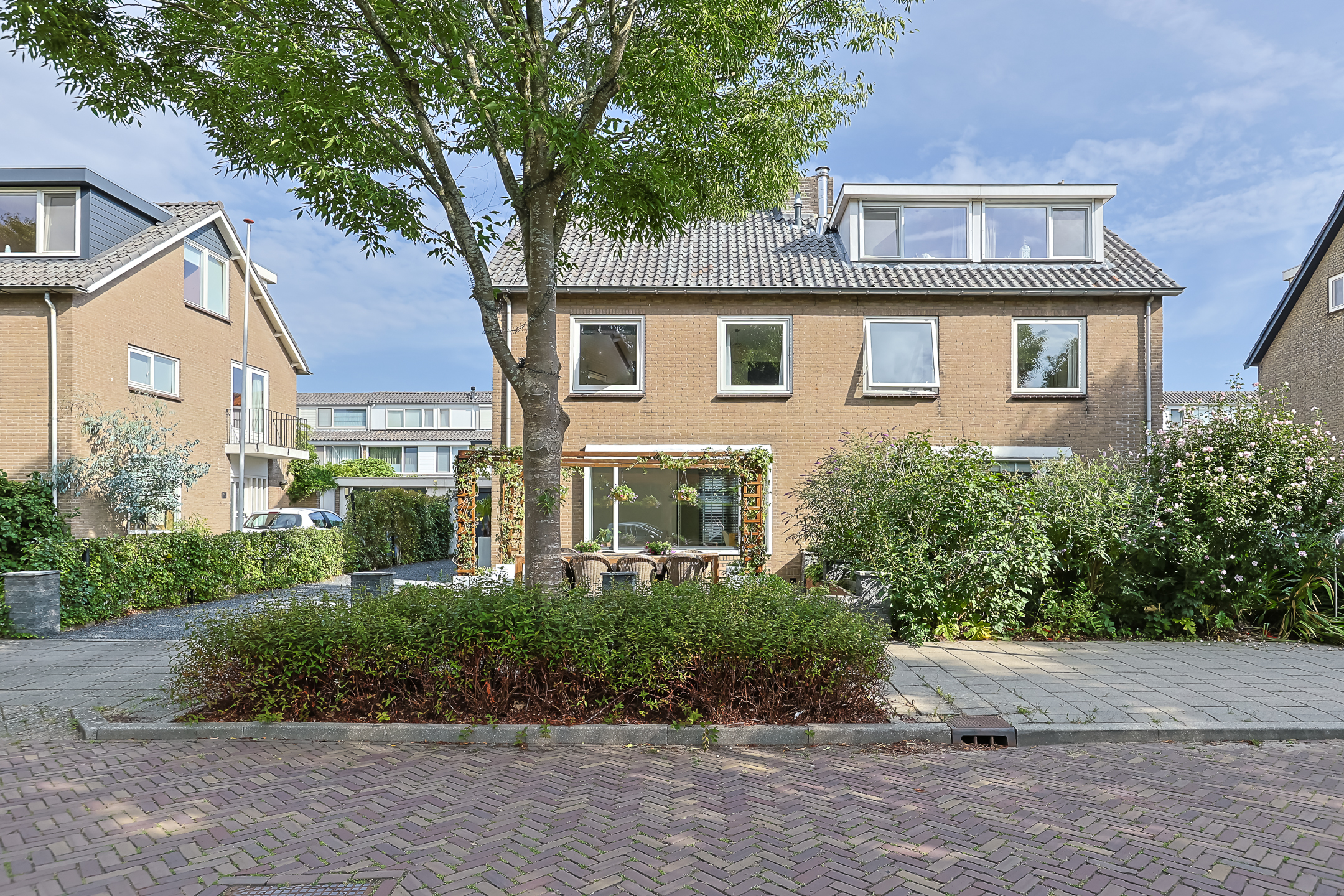 Eengezinswoning Geschakelde woning Anna Van Burenlaan 12, Alphen aan den Rijn