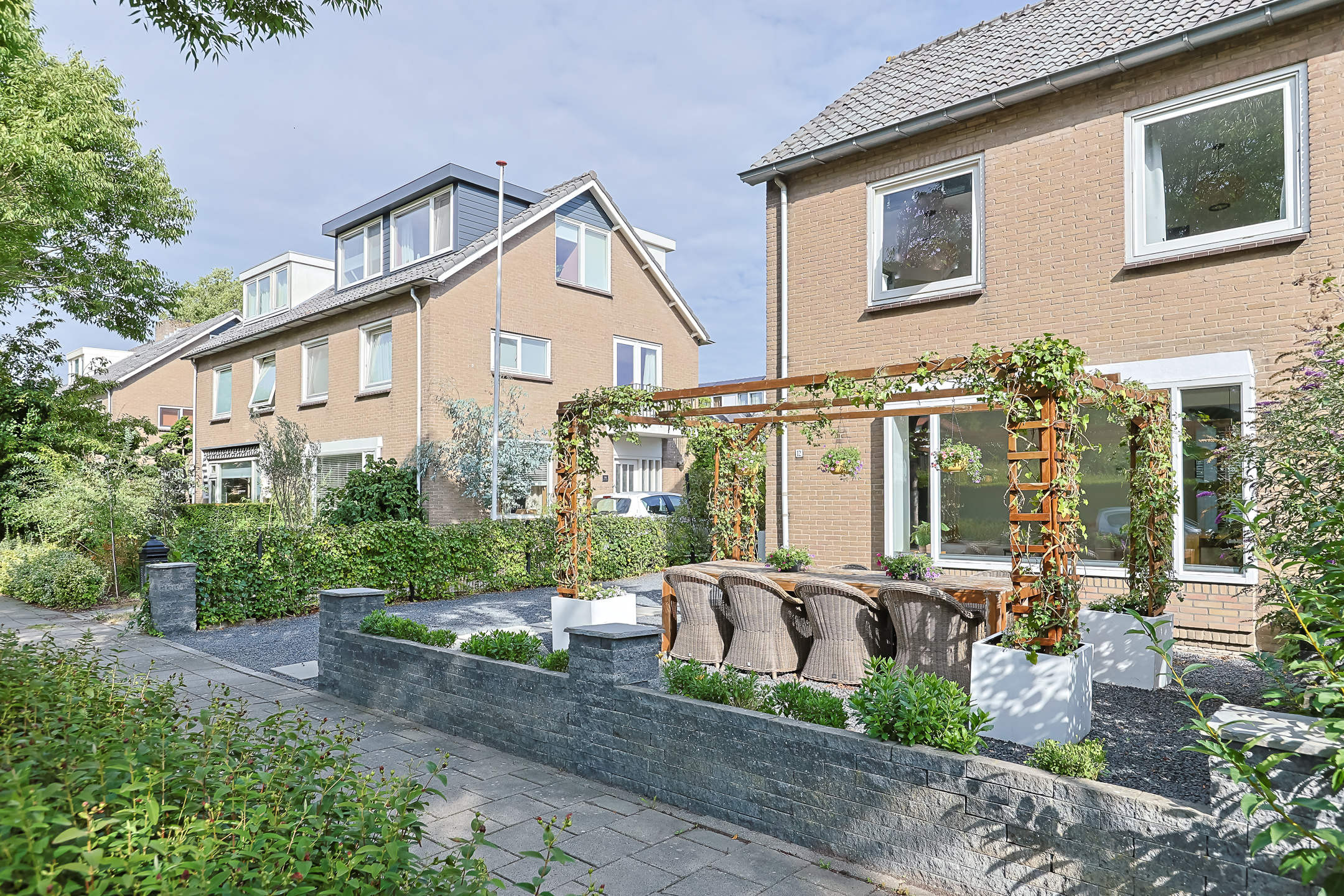 Eengezinswoning Geschakelde woning Anna Van Burenlaan 12, Alphen aan den Rijn
