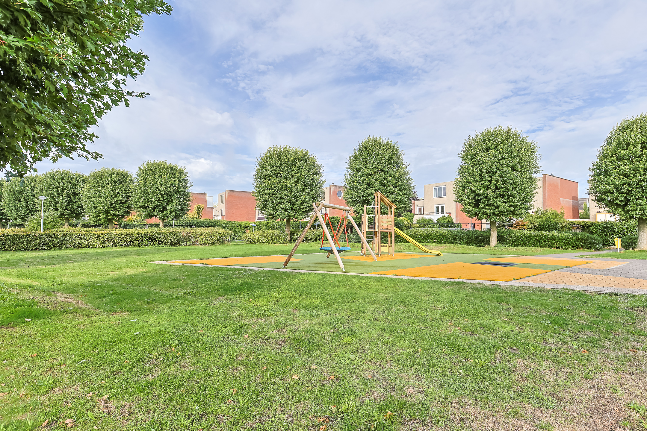 Eengezinswoning Tussenwoning Polderpeil 123, Alphen aan den Rijn