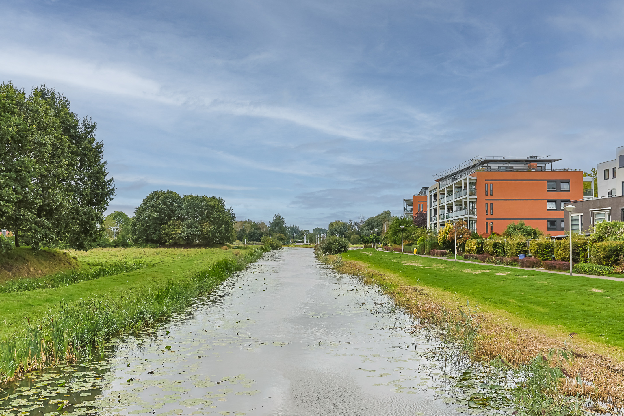 Eengezinswoning Tussenwoning Polderpeil 123, Alphen aan den Rijn