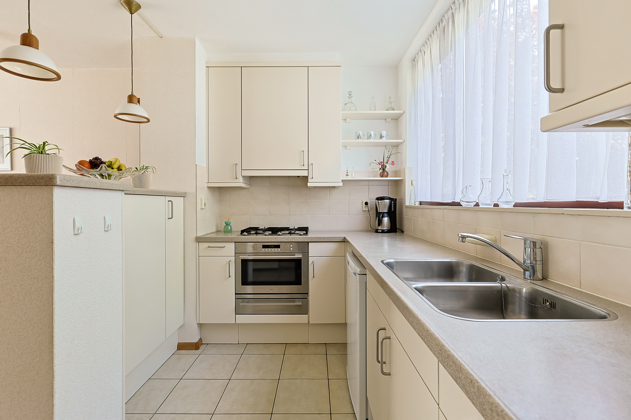 Eengezinswoning Tussenwoning Prins Bernhardstraat 63, Koudekerk aan den Rijn