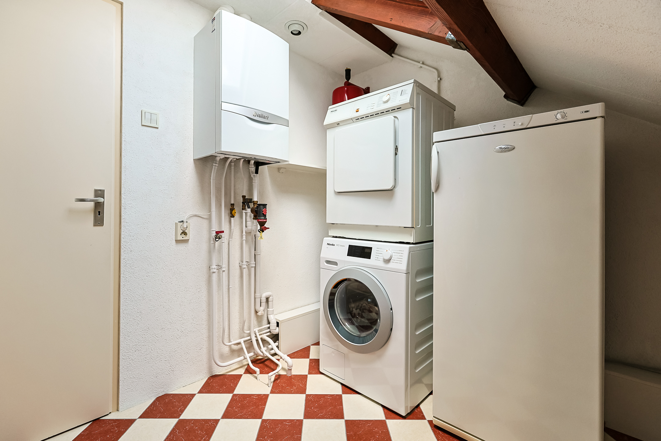 Eengezinswoning Tussenwoning Prins Bernhardstraat 63, Koudekerk aan den Rijn