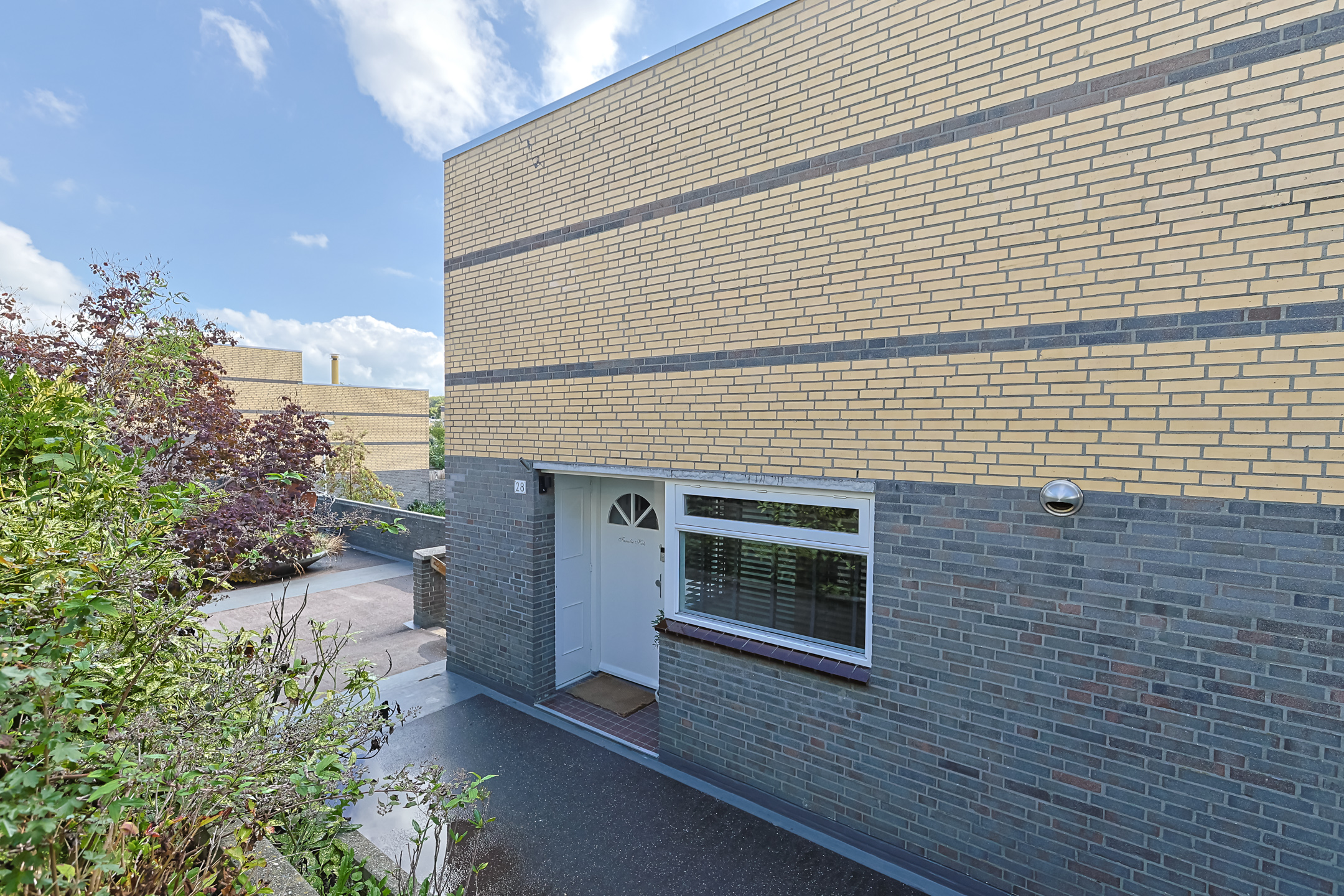 Eengezinswoning Tussenwoning Sterkenburg 28, Alphen aan den Rijn
