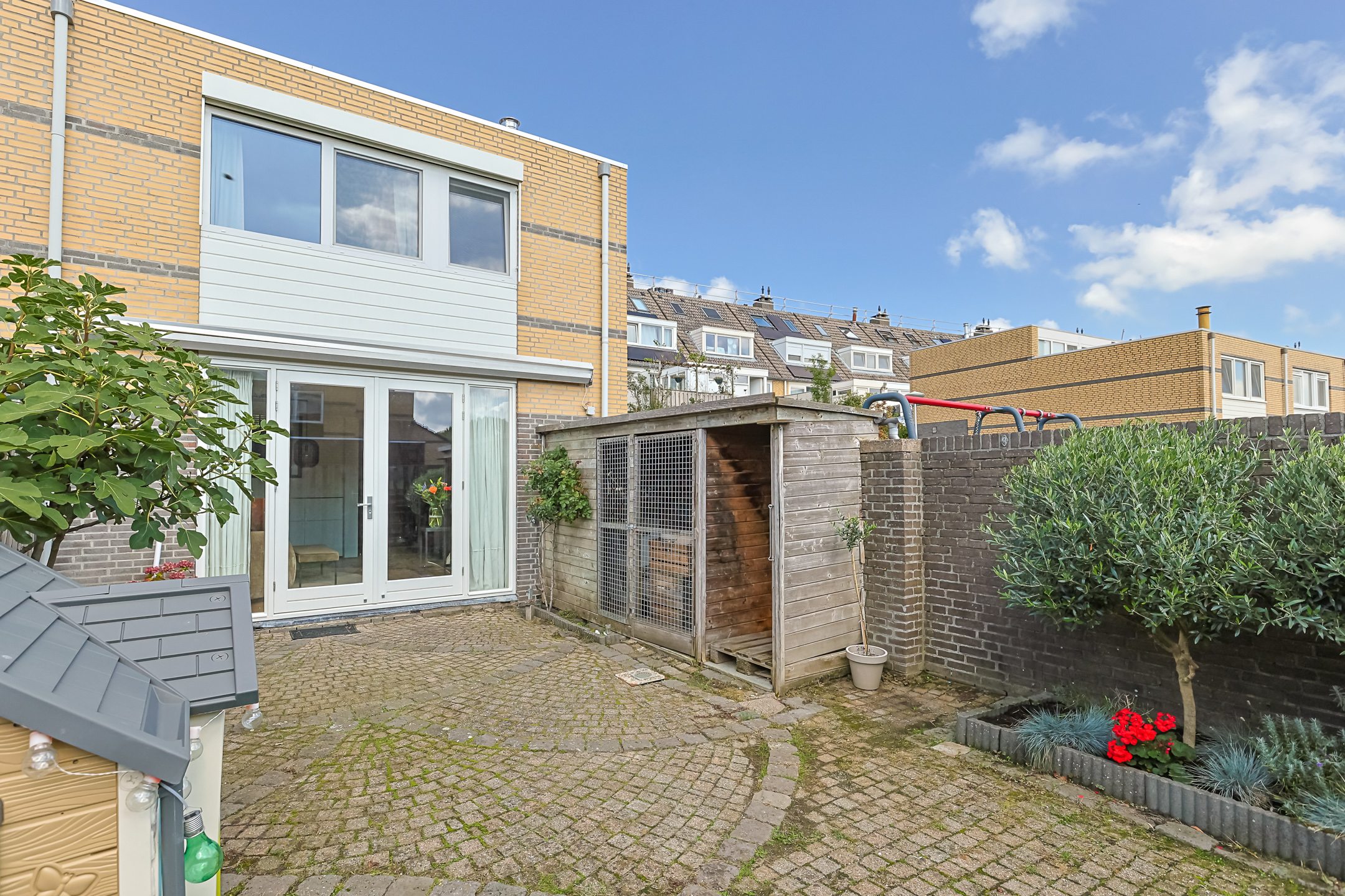 Eengezinswoning Tussenwoning Sterkenburg 28, Alphen aan den Rijn