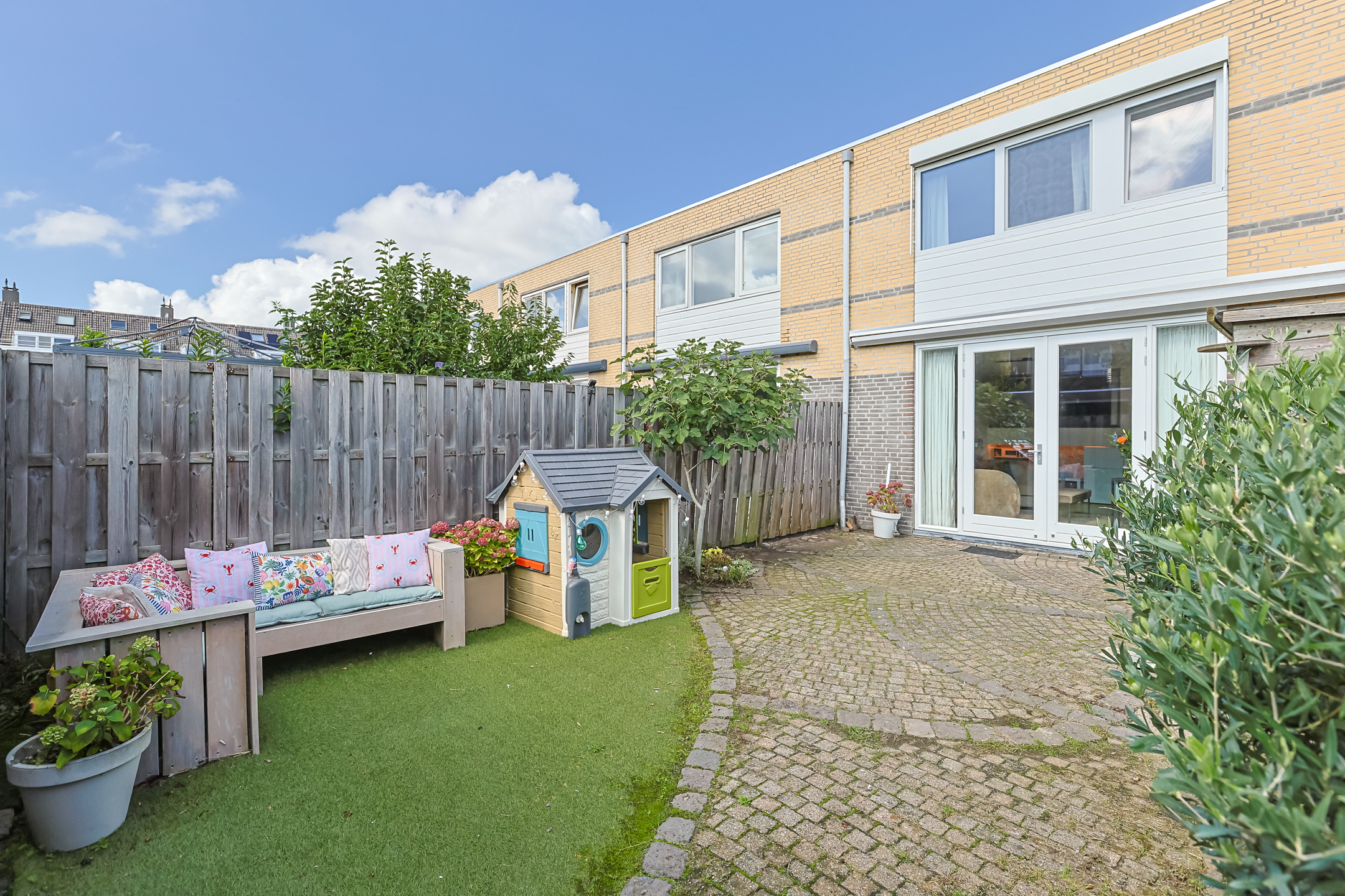 Eengezinswoning Tussenwoning Sterkenburg 28, Alphen aan den Rijn