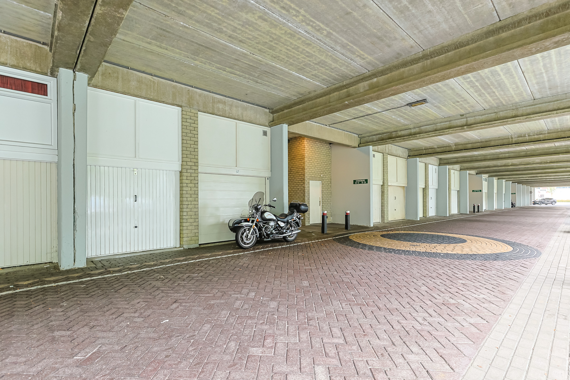 Eengezinswoning Tussenwoning Sterkenburg 28, Alphen aan den Rijn