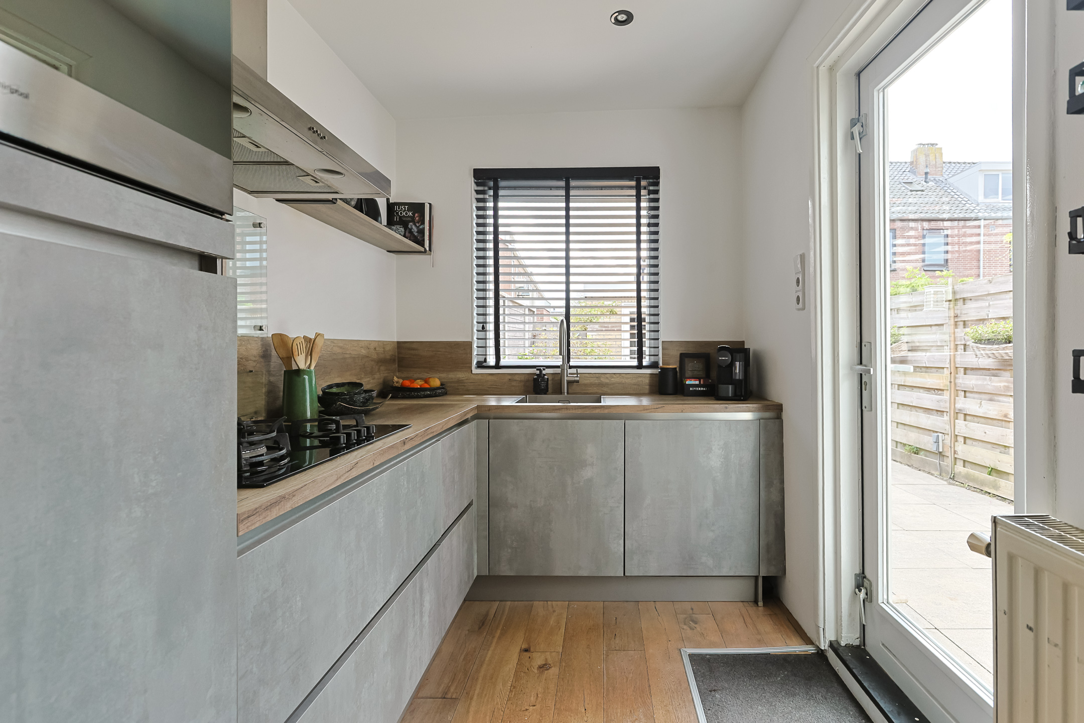 Eengezinswoning Eindwoning Nieuwstraat 30, Alphen aan den Rijn