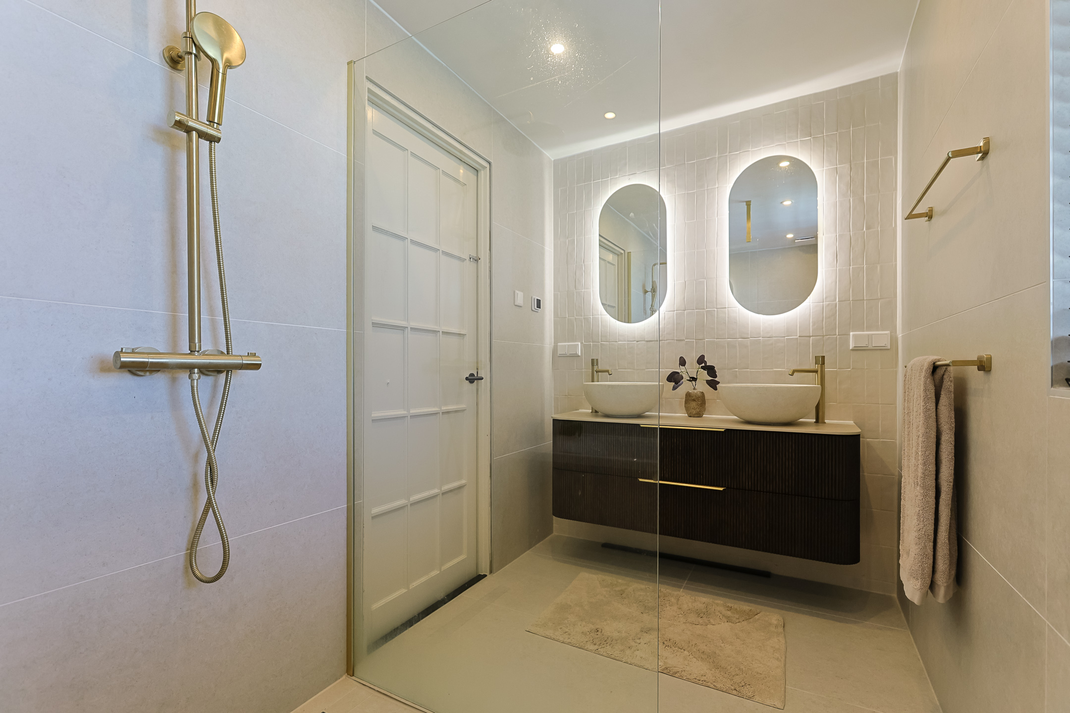 Eengezinswoning Eindwoning Stationsstraat 39, Alphen aan den Rijn