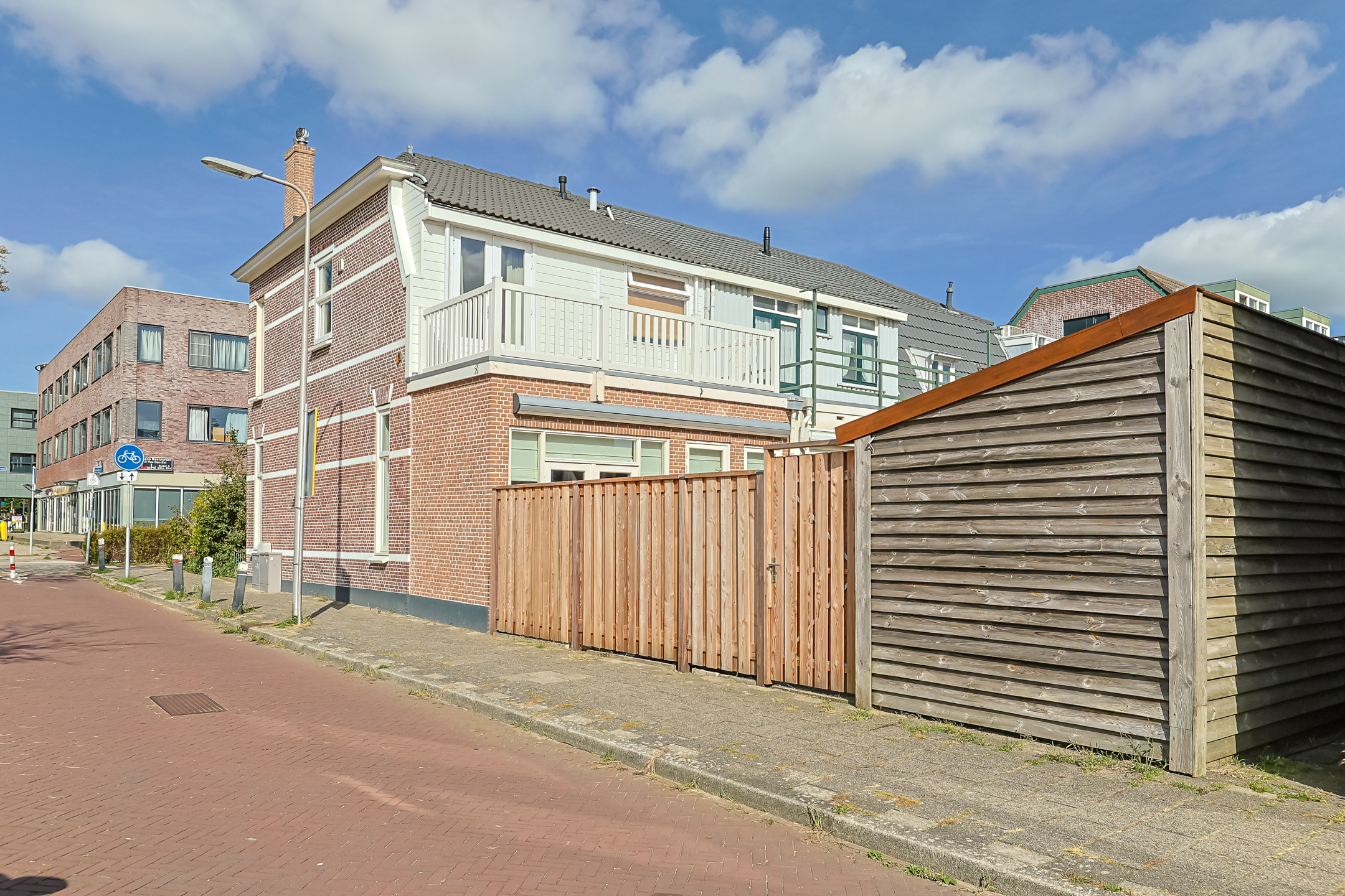 Eengezinswoning Eindwoning Stationsstraat 39, Alphen aan den Rijn