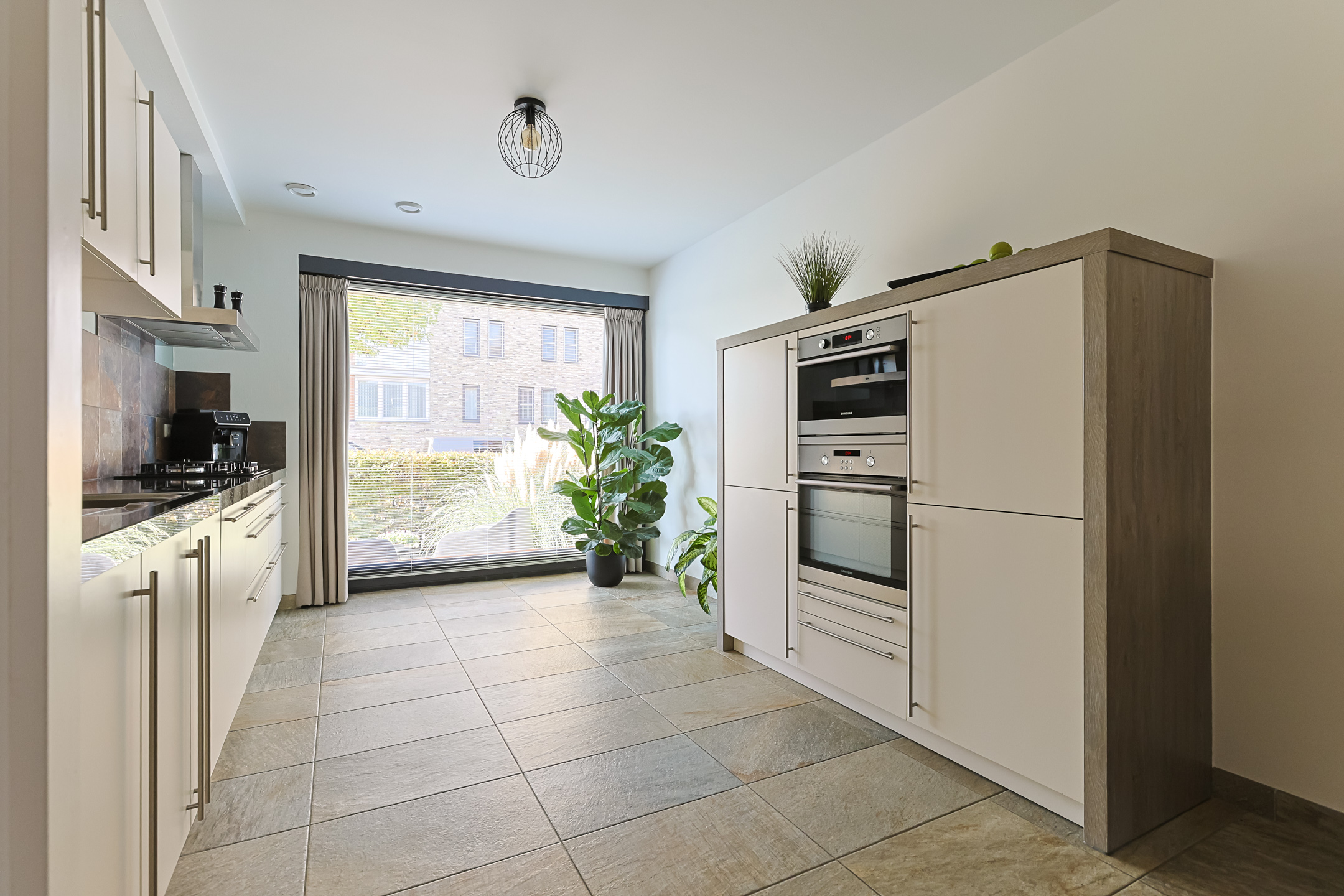 Eengezinswoning Tussenwoning Lisdodde 86, Alphen aan den Rijn