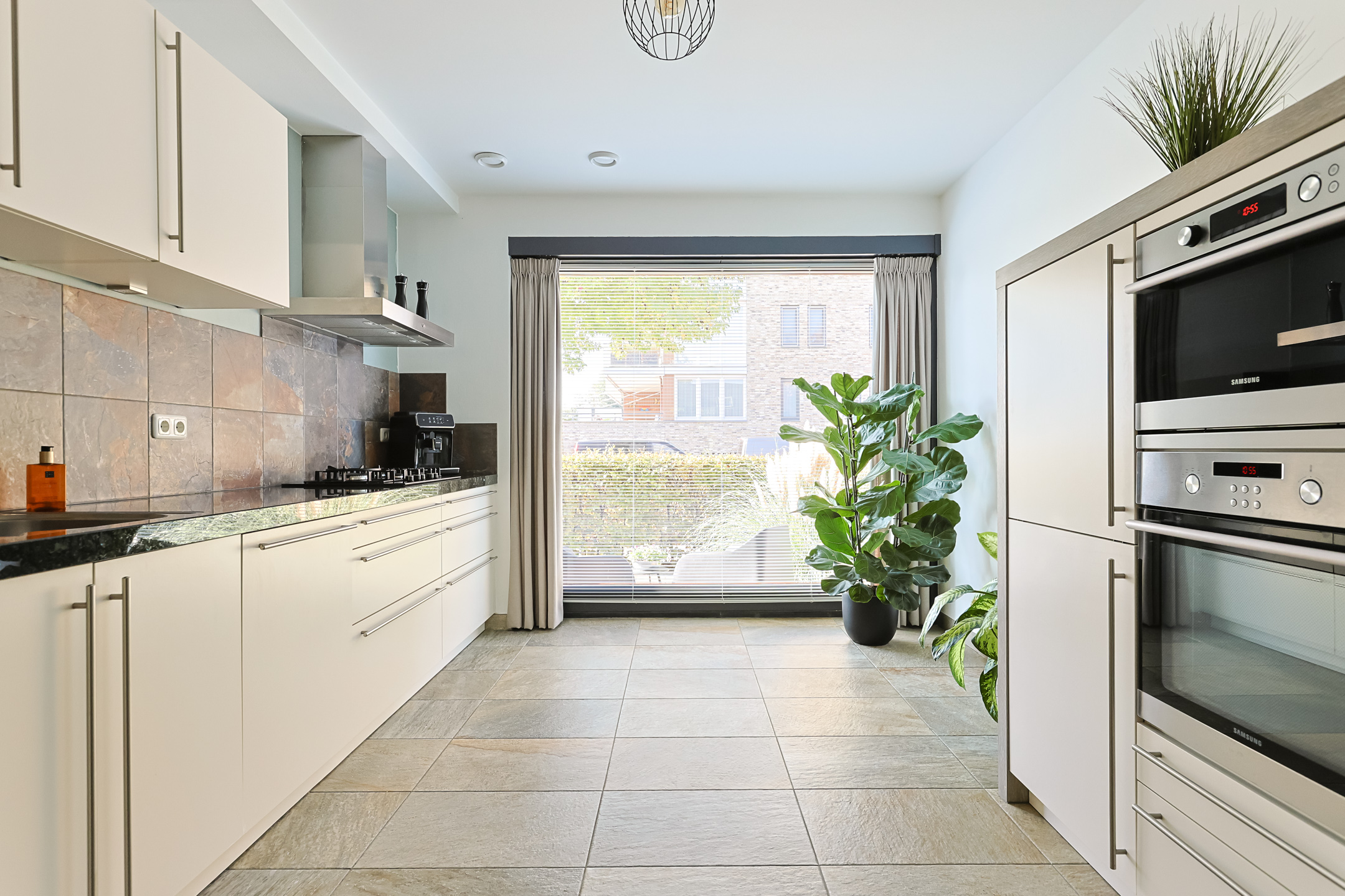 Eengezinswoning Tussenwoning Lisdodde 86, Alphen aan den Rijn