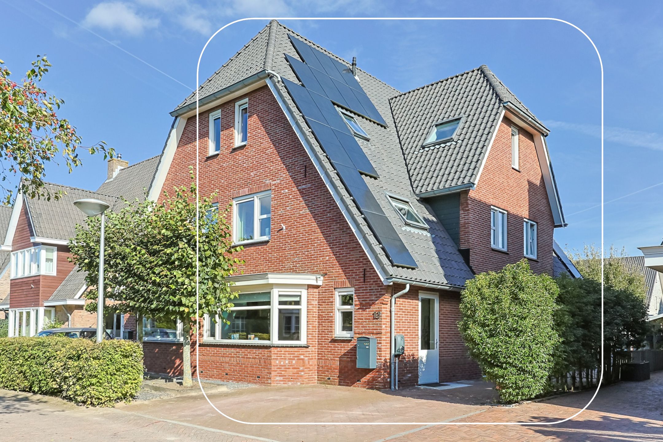 Eengezinswoning Twee onder een kapwoning Franciscanenlaan 13, Alphen aan den Rijn