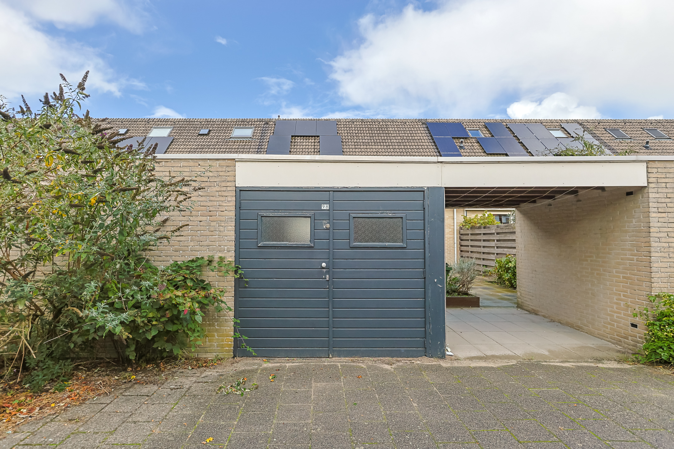Eengezinswoning Tussenwoning Aalhorst 98, Alphen aan den Rijn