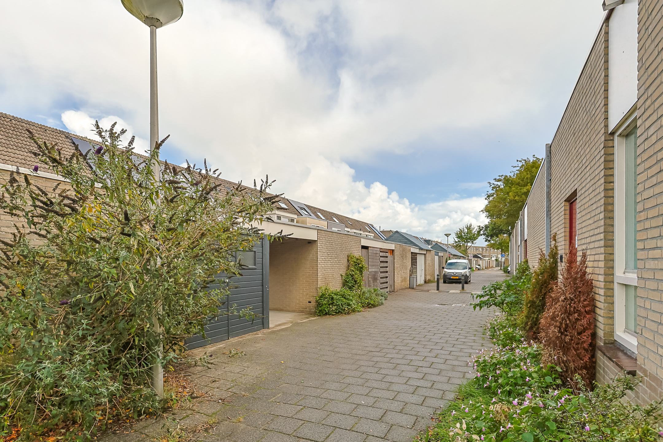 Eengezinswoning Tussenwoning Aalhorst 98, Alphen aan den Rijn