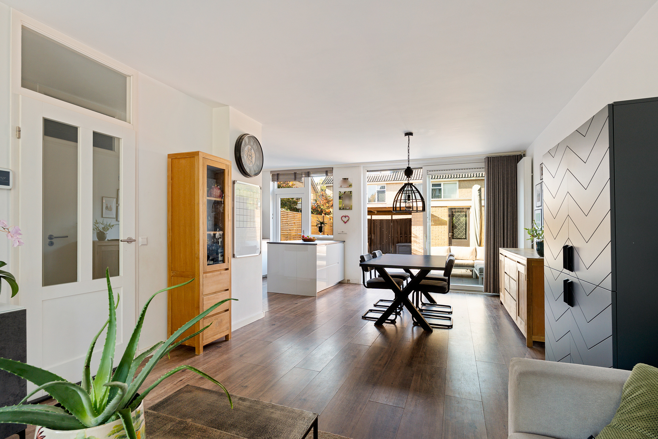 Eengezinswoning Tussenwoning Wikkestraat 60, Alphen aan den Rijn