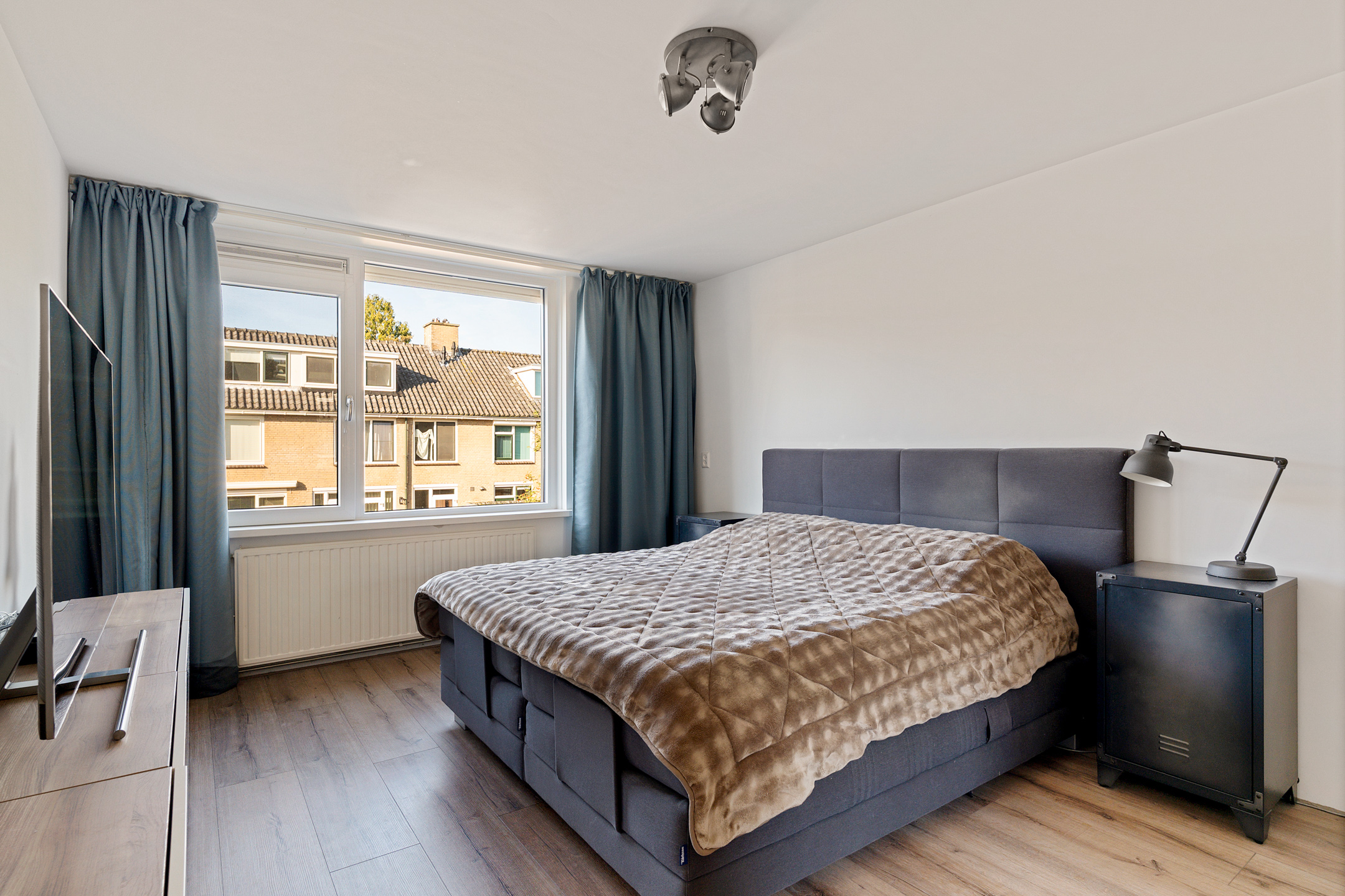 Eengezinswoning Tussenwoning Wikkestraat 60, Alphen aan den Rijn