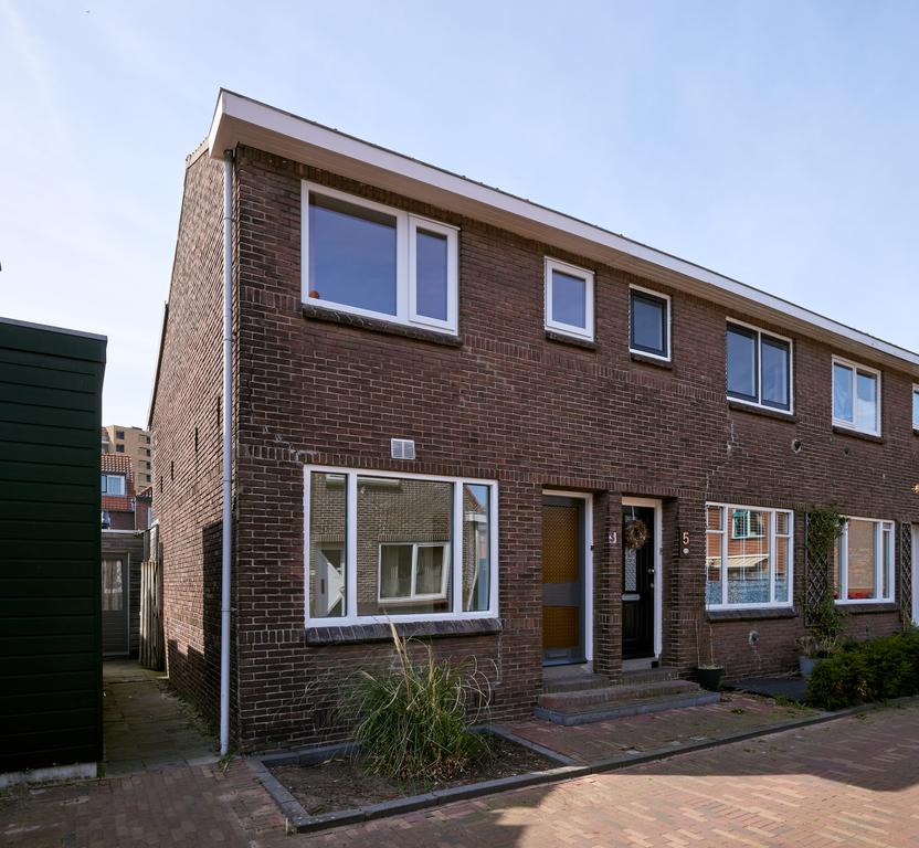 Eengezinswoning Eindwoning Dwarsstraat 3, Alphen aan den Rijn