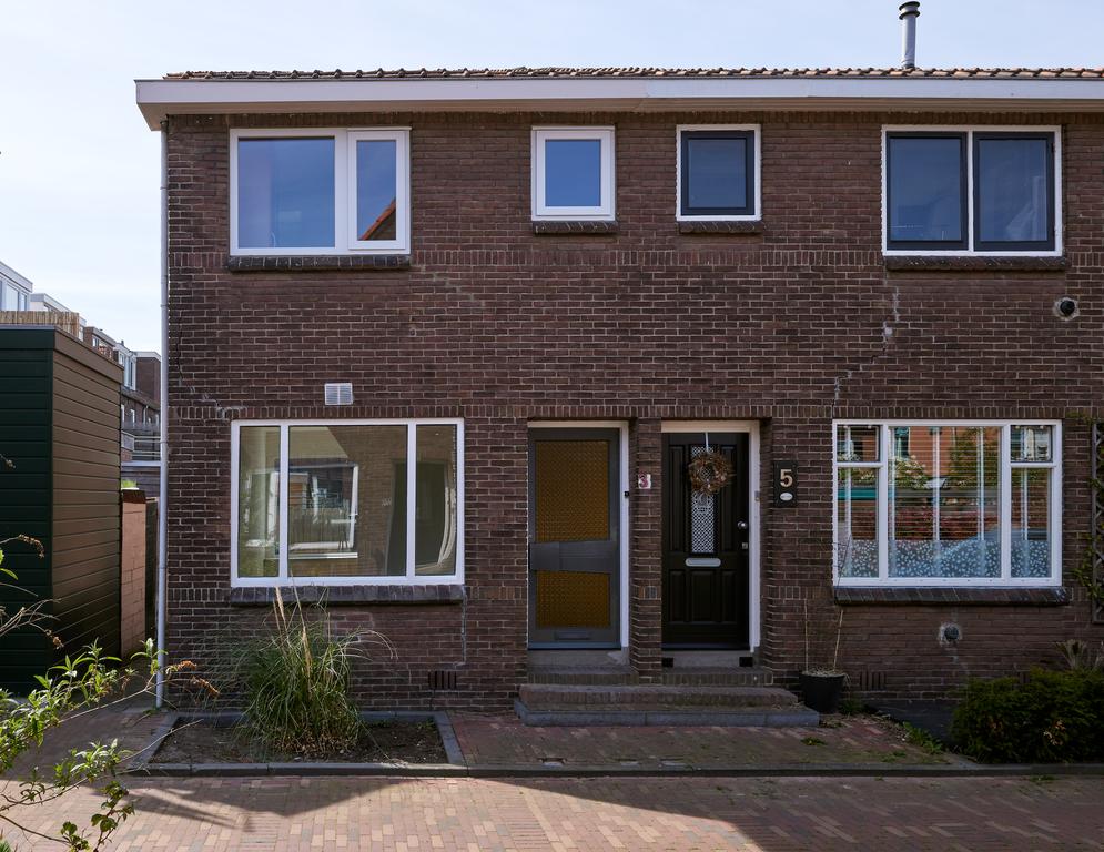 Eengezinswoning Eindwoning Dwarsstraat 3, Alphen aan den Rijn